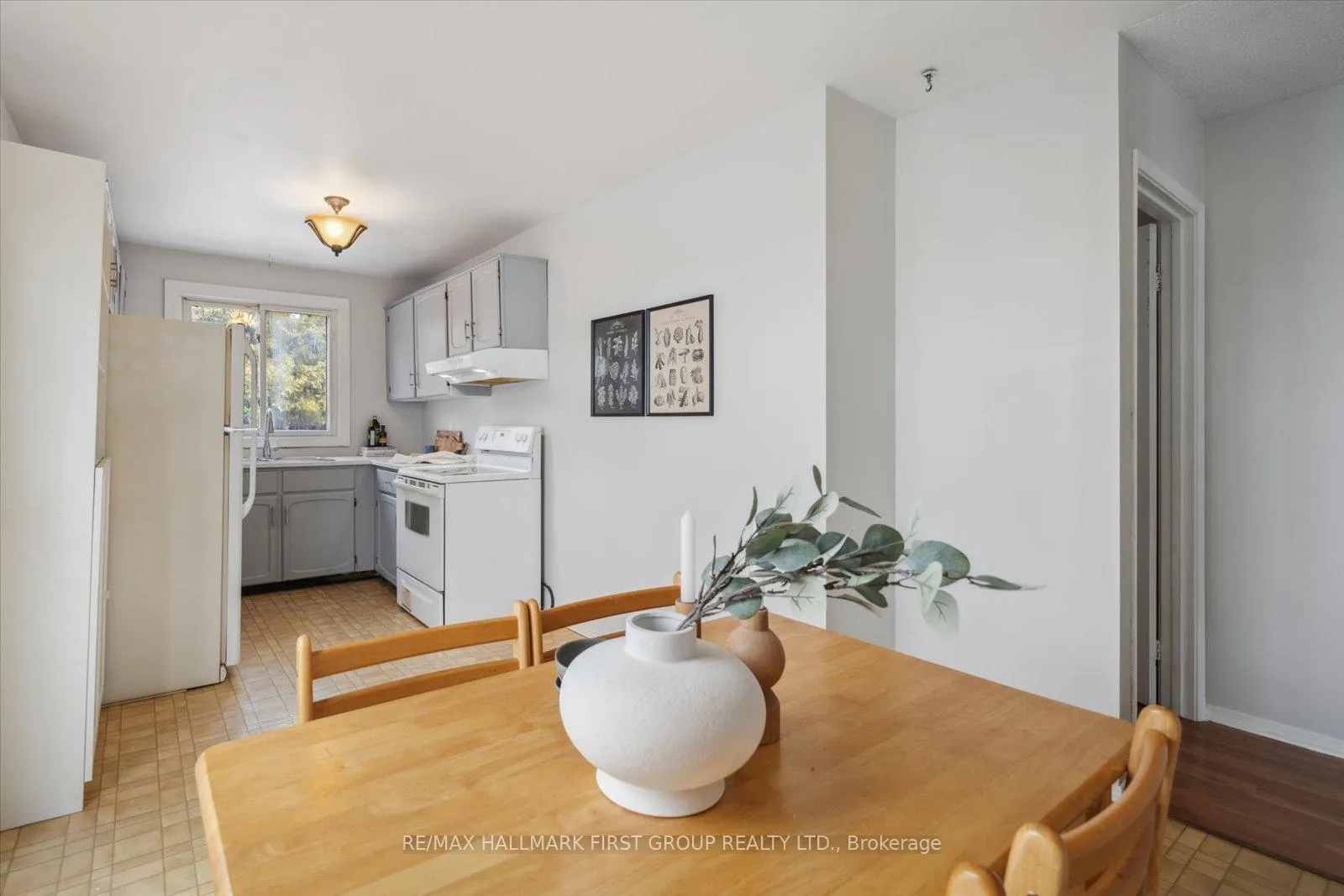 Photo 8 of 175 Londonderry Street, Oshawa, Vanier — HOMEH