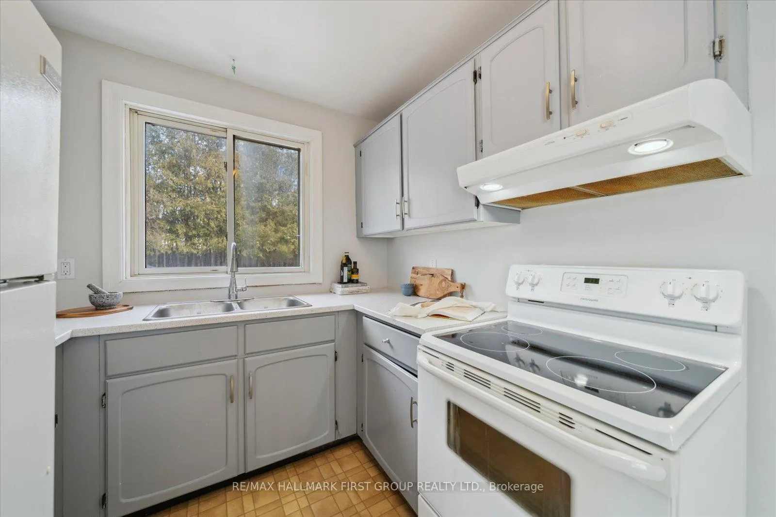 Photo 10 of 175 Londonderry Street, Oshawa, Vanier — HOMEH