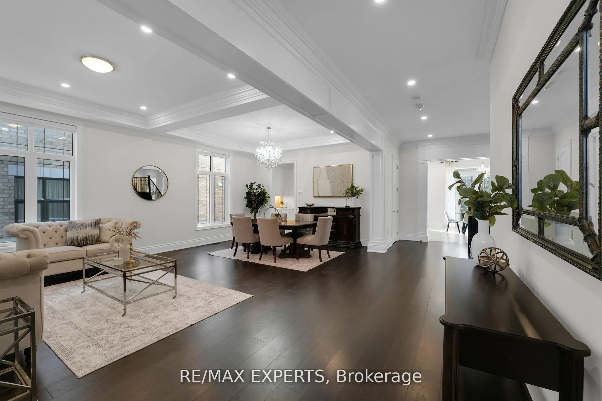 Photo 5 of 136 Lady Jessica Drive, Vaughan, Patterson — HOMEH