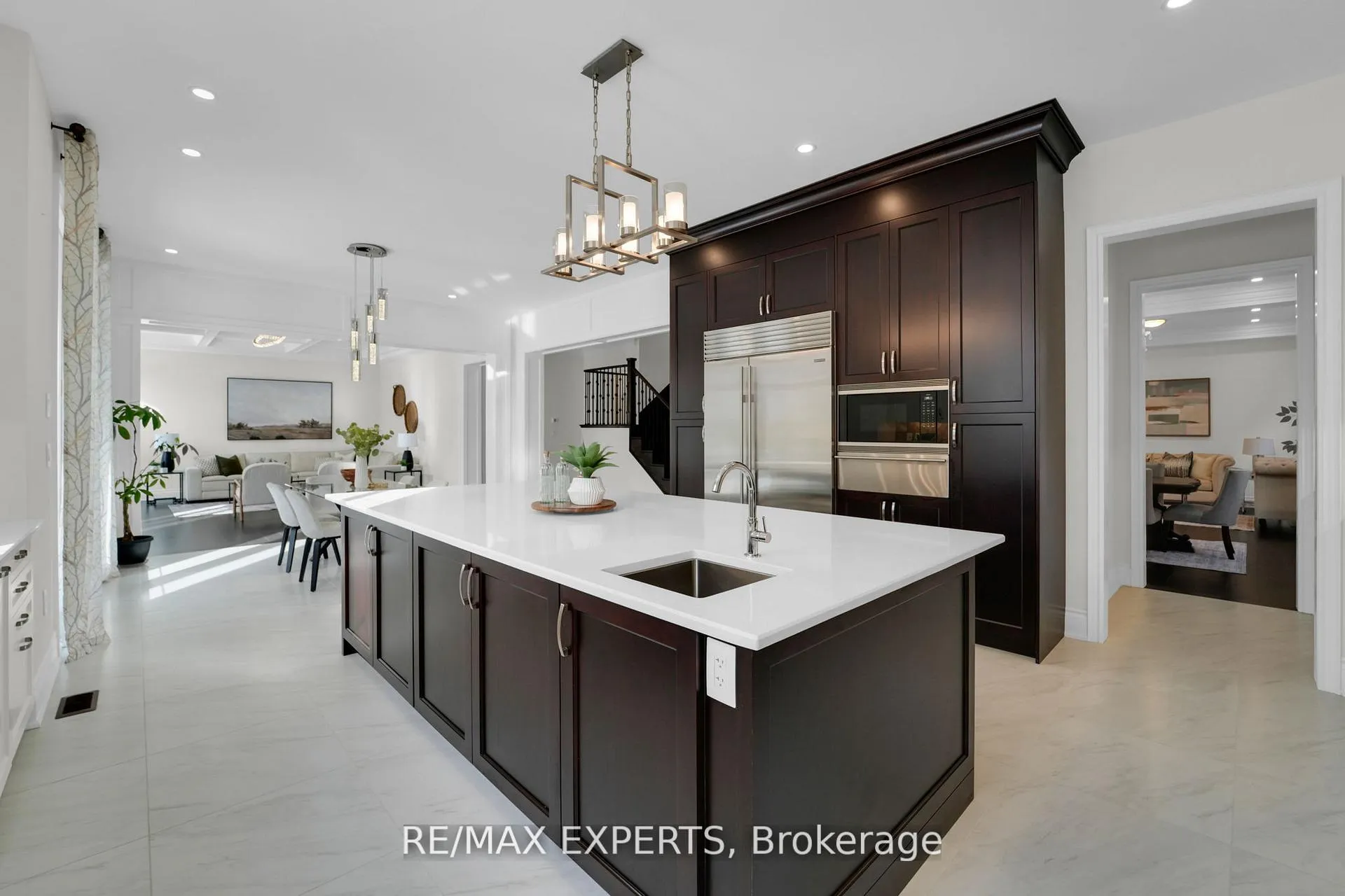Photo 12 of 136 Lady Jessica Drive, Vaughan, Patterson — HOMEH