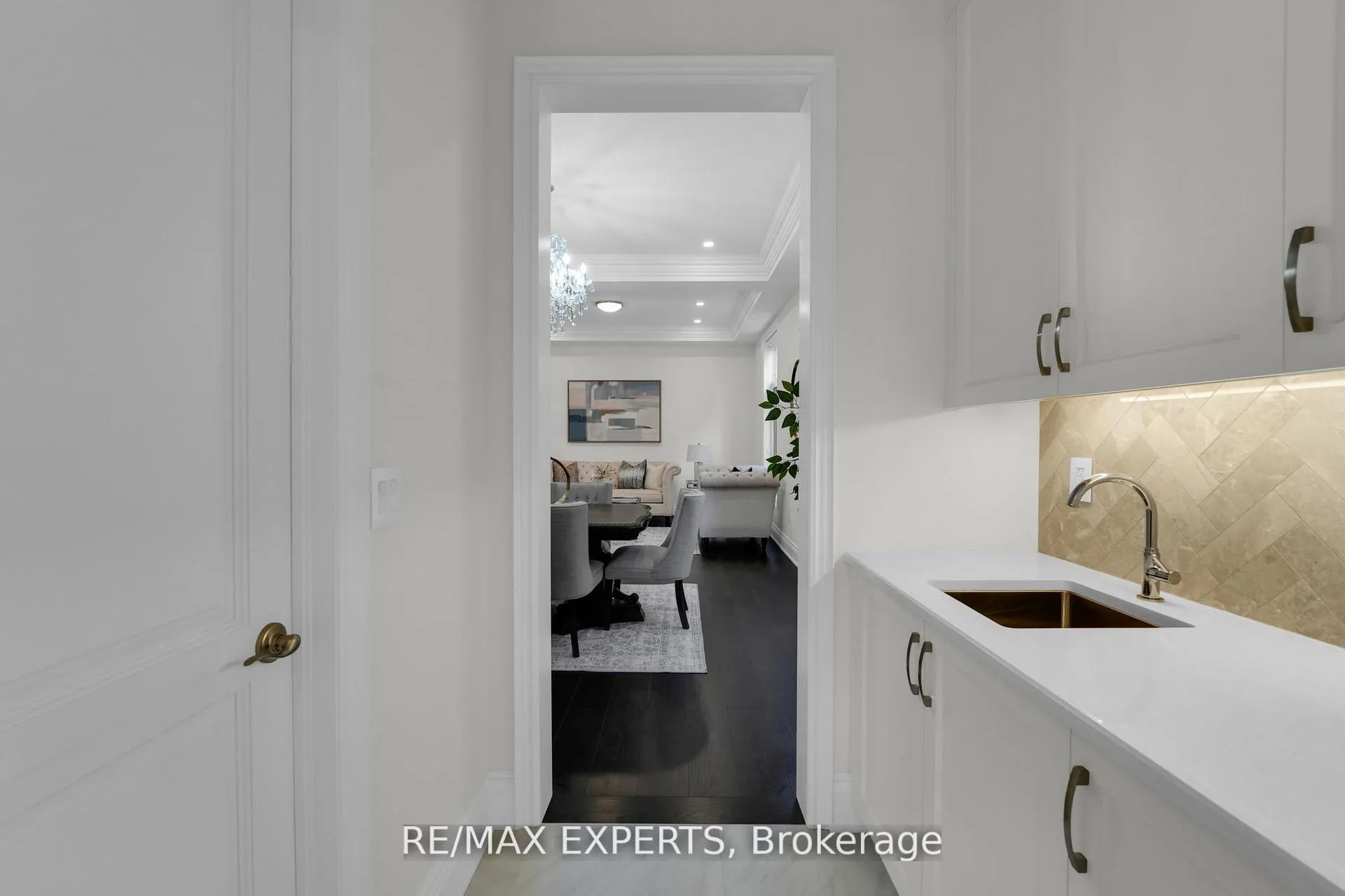 Photo 14 of 136 Lady Jessica Drive, Vaughan, Patterson — HOMEH