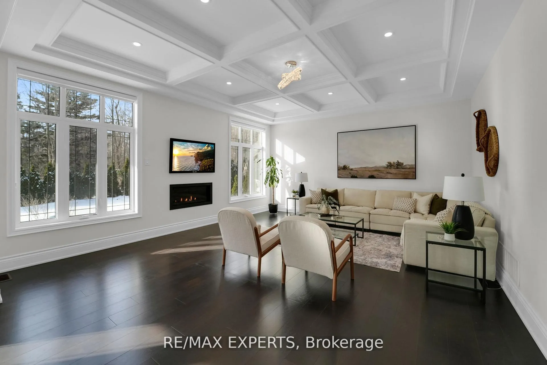 Photo 16 of 136 Lady Jessica Drive, Vaughan, Patterson — HOMEH