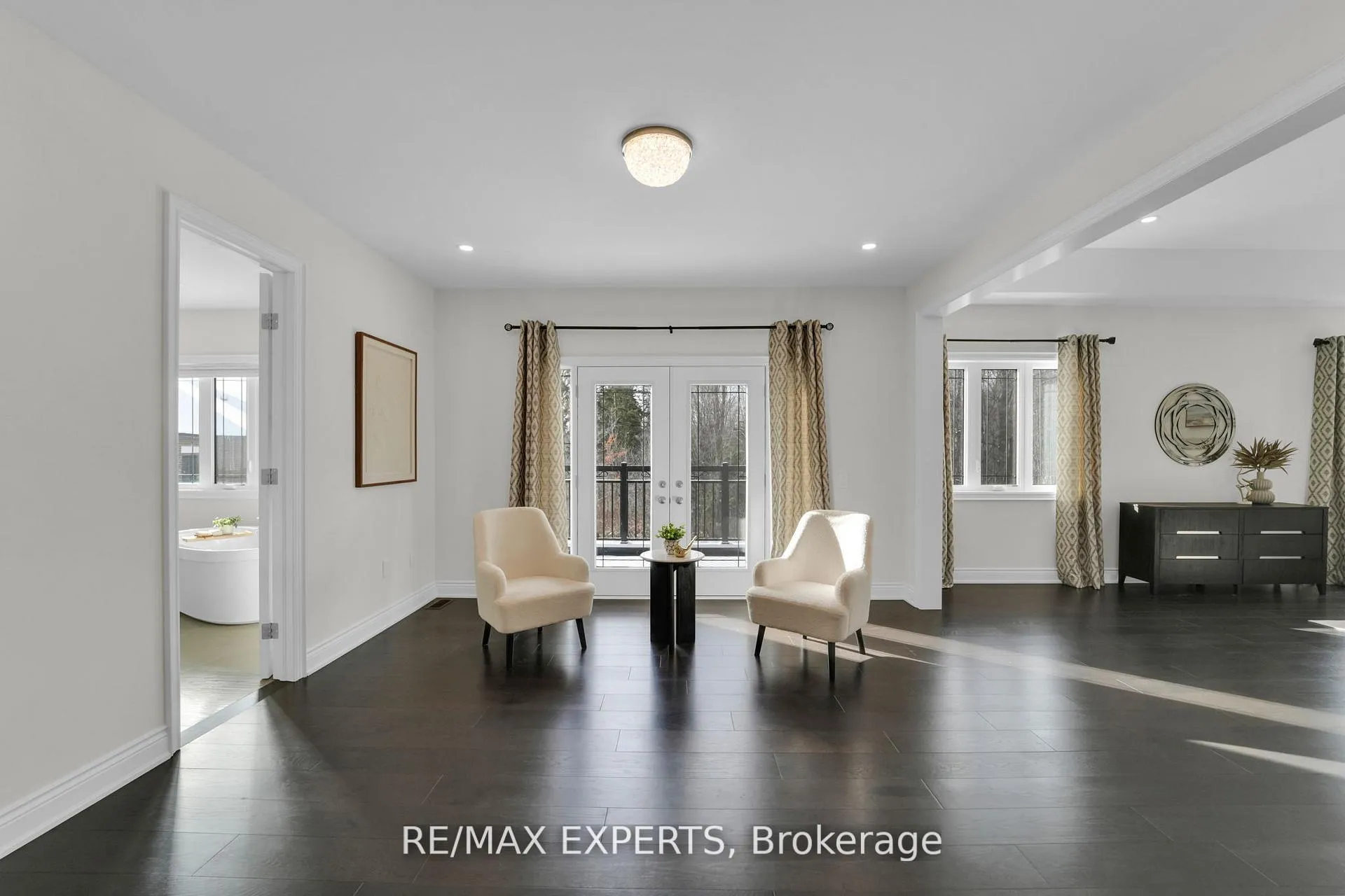 Photo 24 of 136 Lady Jessica Drive, Vaughan, Patterson — HOMEH