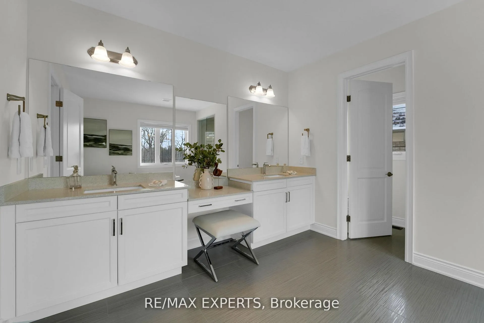 Photo 28 of 136 Lady Jessica Drive, Vaughan, Patterson — HOMEH