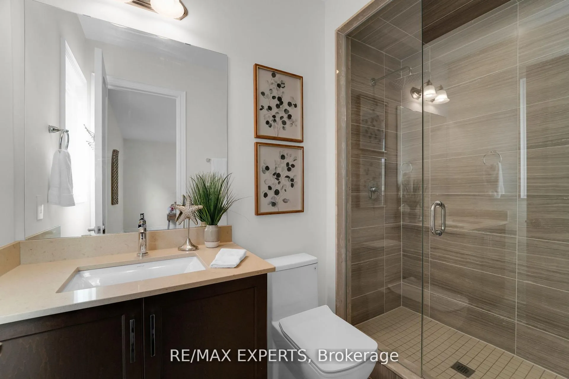 Photo 33 of 136 Lady Jessica Drive, Vaughan, Patterson — HOMEH