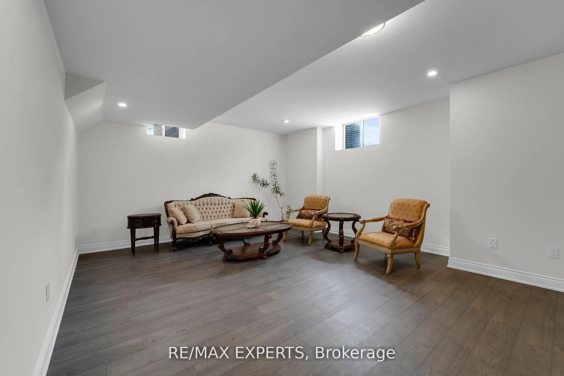 Photo 40 of 136 Lady Jessica Drive, Vaughan, Patterson — HOMEH