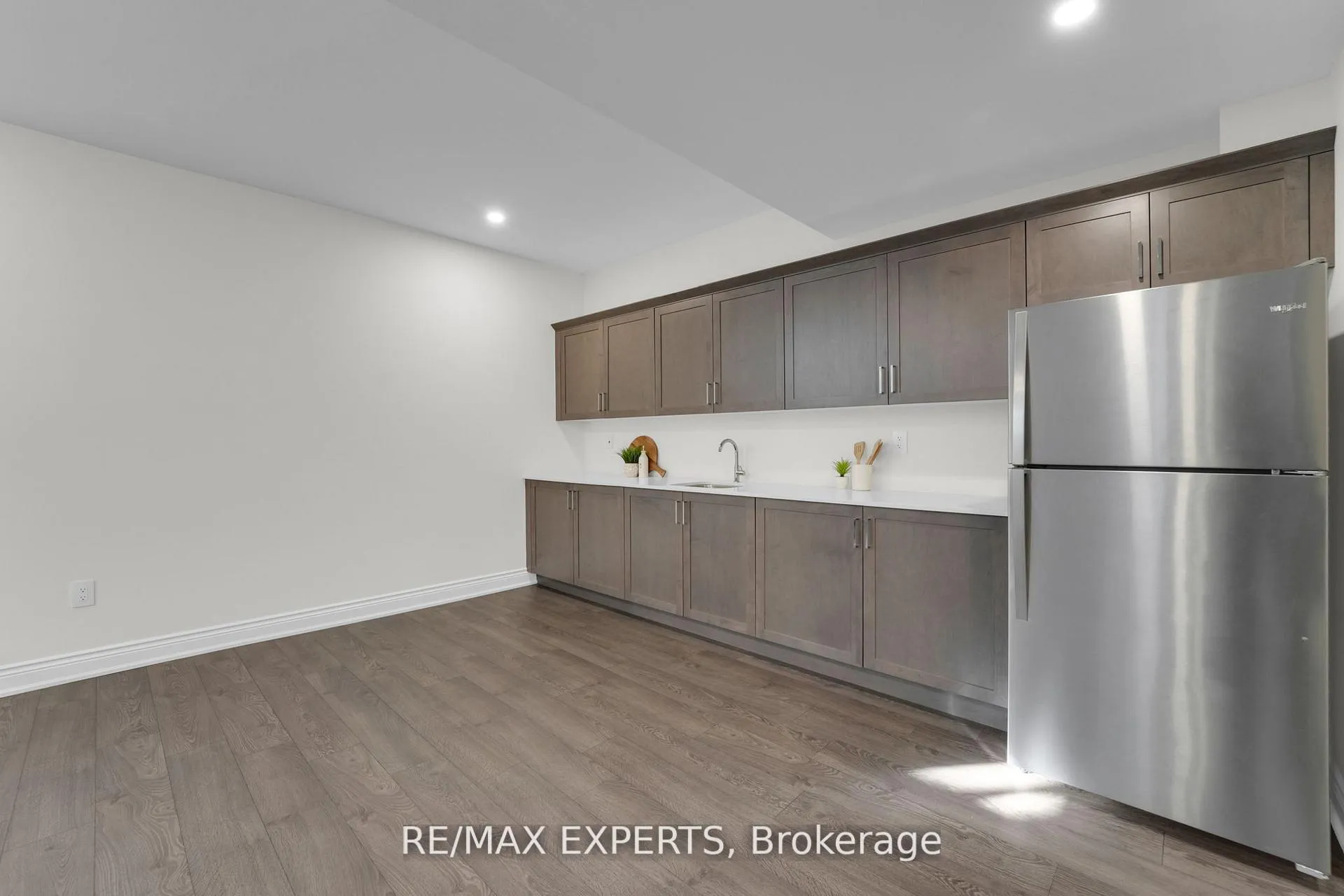 Photo 41 of 136 Lady Jessica Drive, Vaughan, Patterson — HOMEH