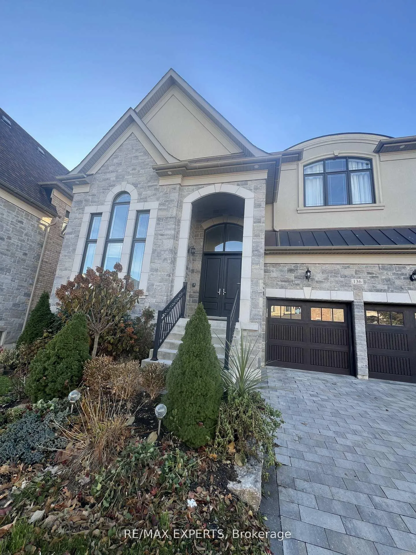 Photo 46 of 136 Lady Jessica Drive, Vaughan, Patterson — HOMEH