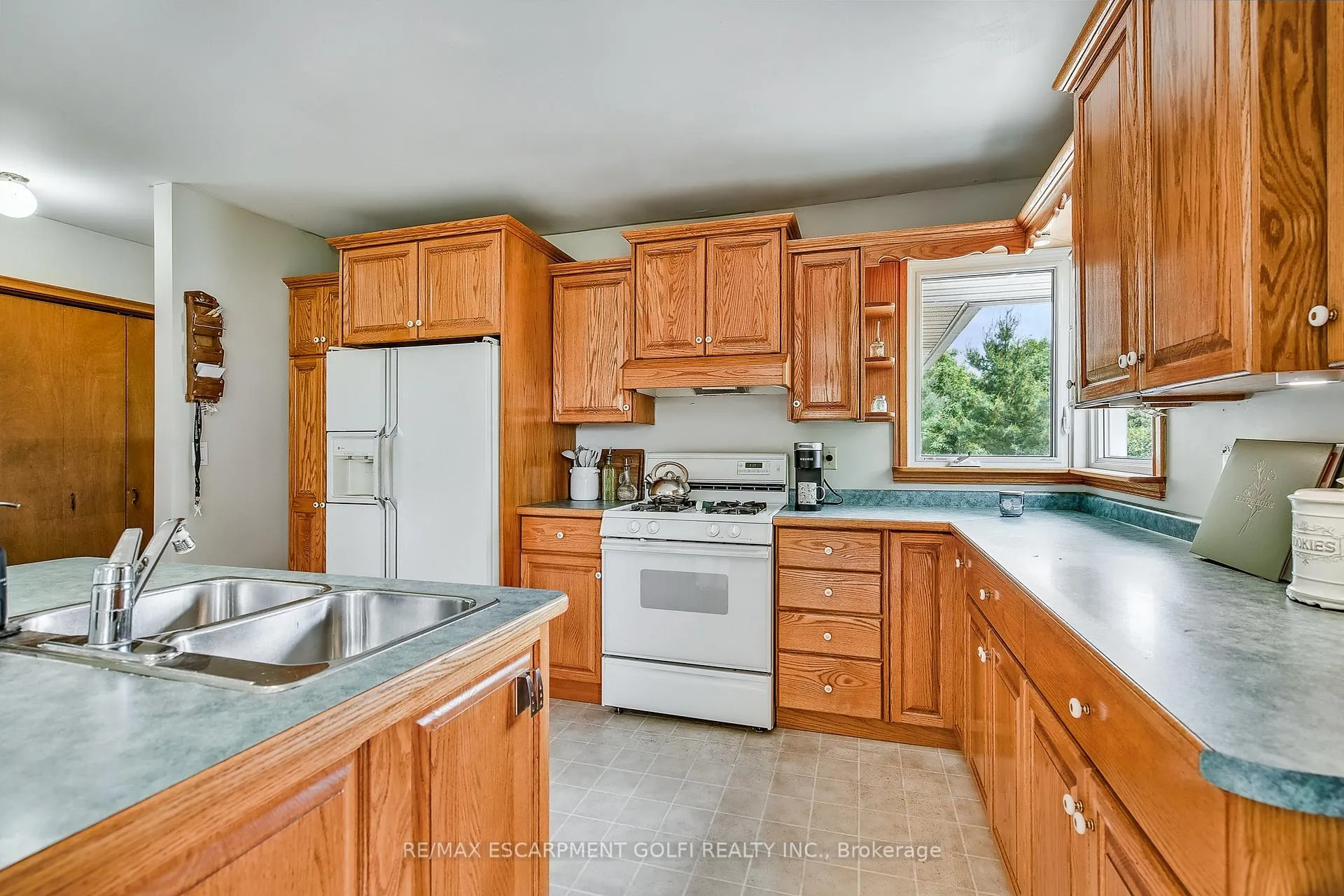 Photo 11 of 2535 Highway 3, Haldimand — HOMEH