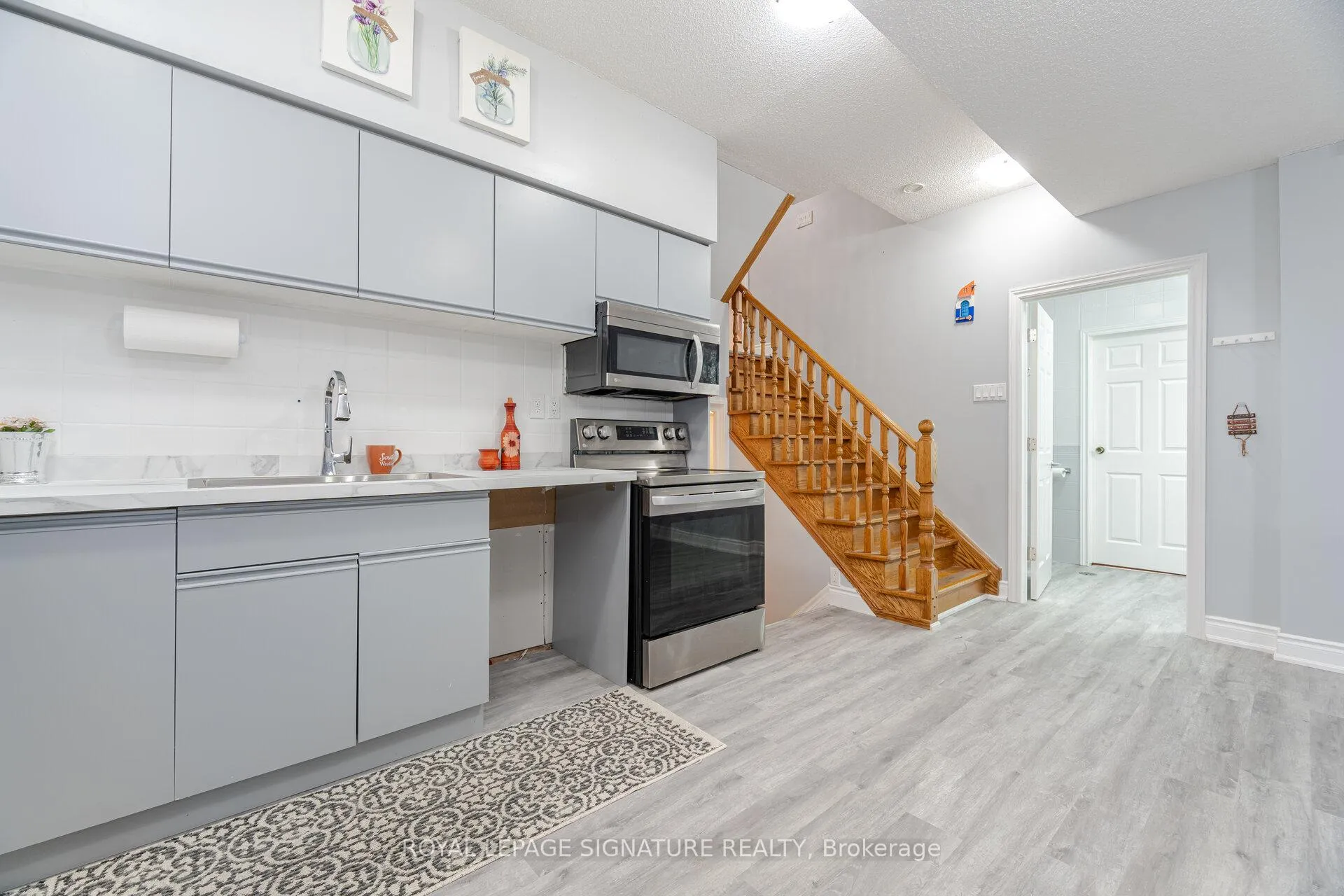 Photo 36 of 574 Antigua Crescent, Oshawa, Northglen — HOMEH