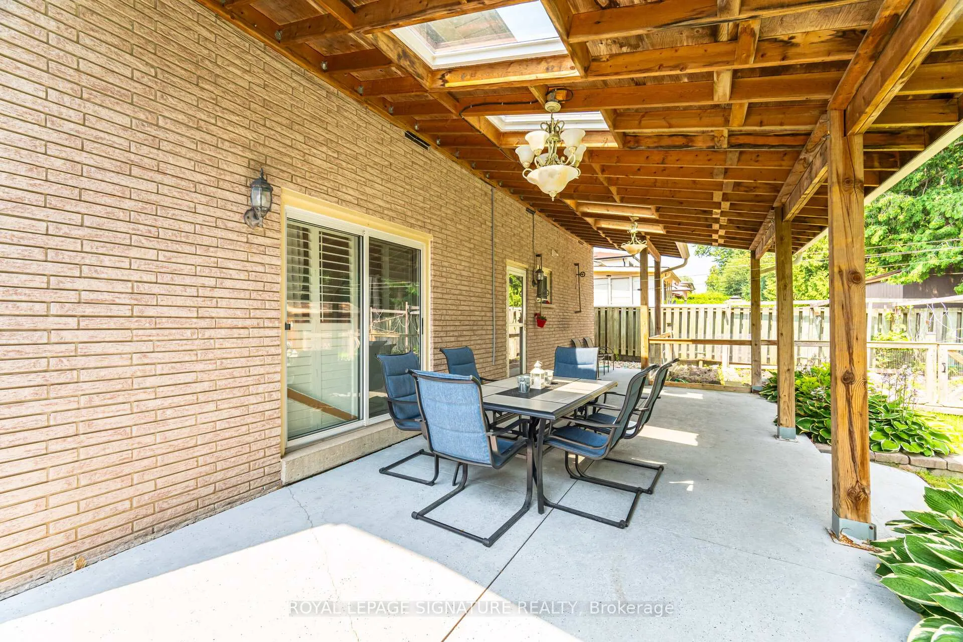 Photo 43 of 574 Antigua Crescent, Oshawa, Northglen — HOMEH