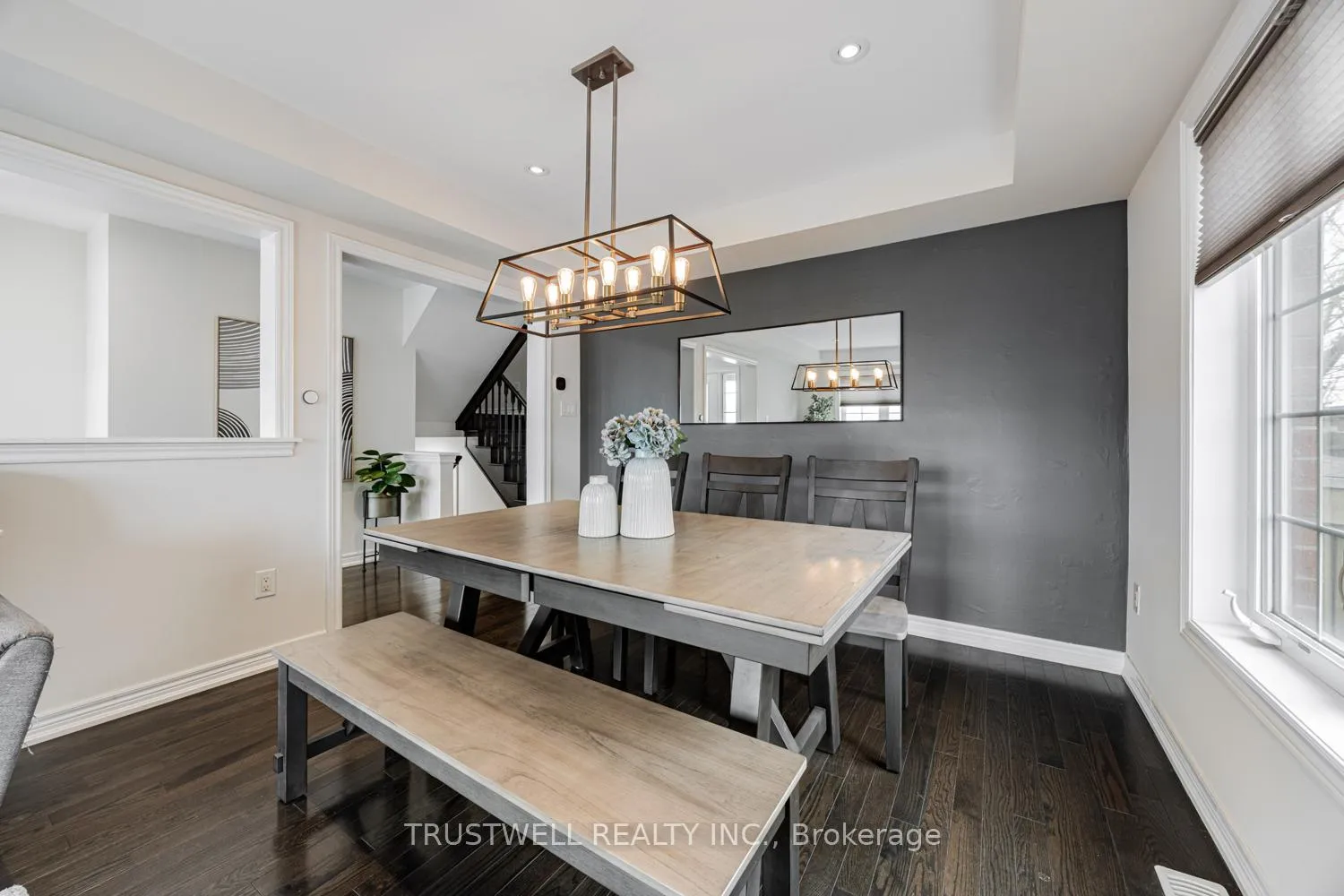 Photo 7 of 9154 Dufferin Street, Vaughan, Patterson — HOMEH