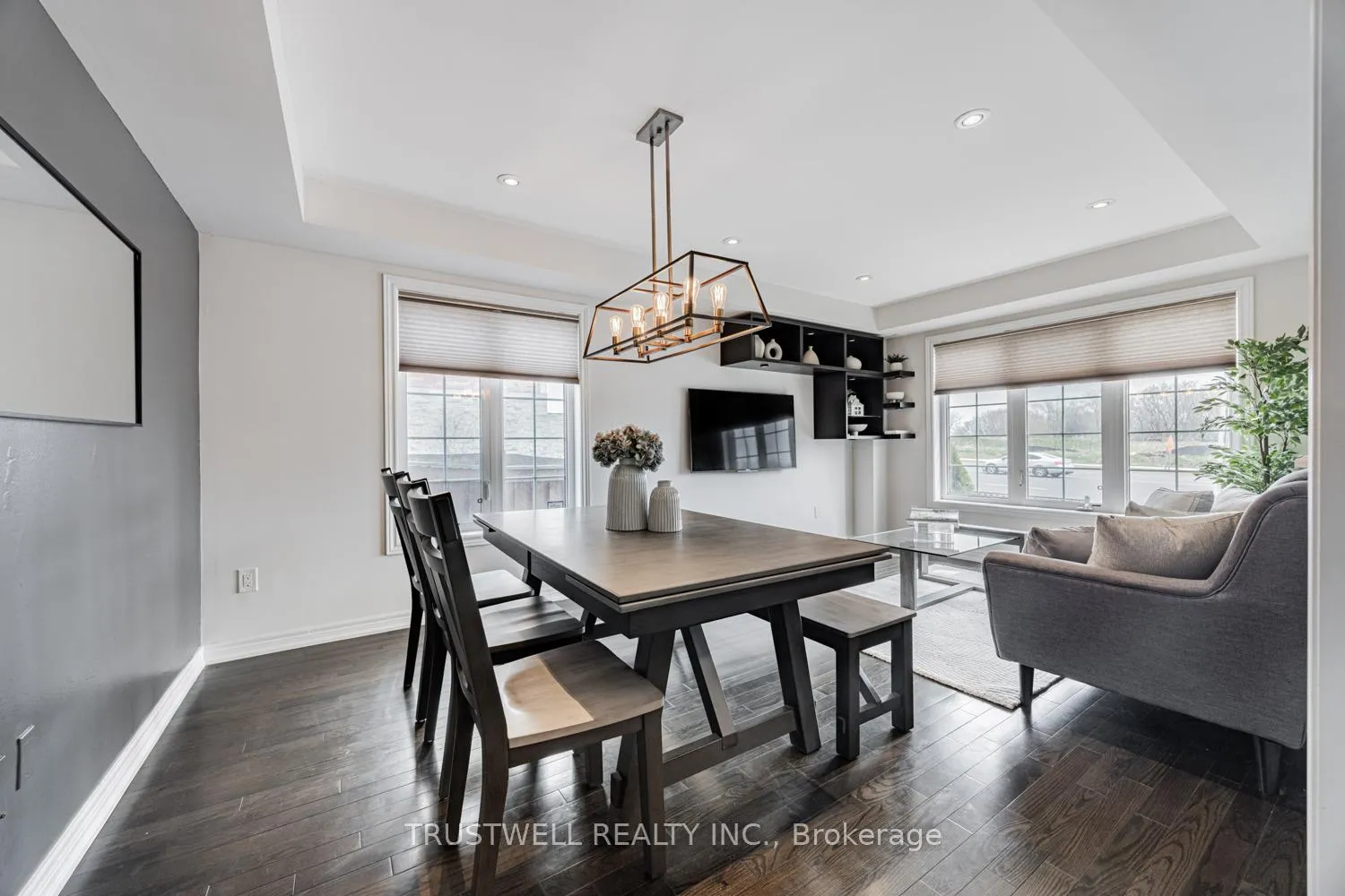 Photo 8 of 9154 Dufferin Street, Vaughan, Patterson — HOMEH