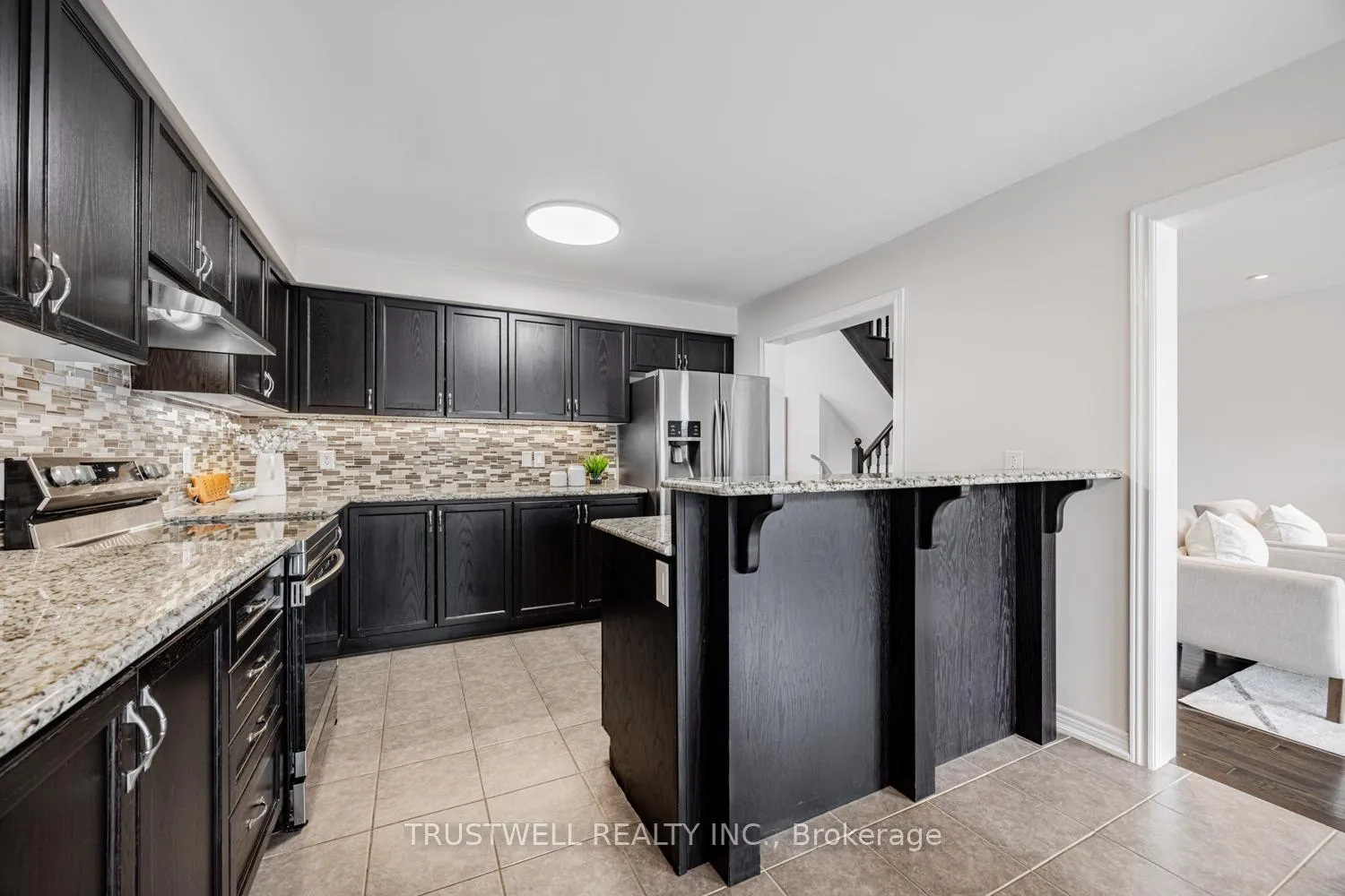 Photo 11 of 9154 Dufferin Street, Vaughan, Patterson — HOMEH