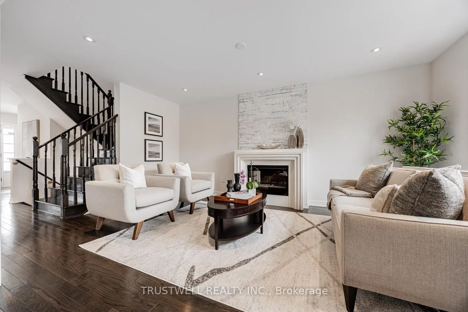 Photo 16 of 9154 Dufferin Street, Vaughan, Patterson — HOMEH