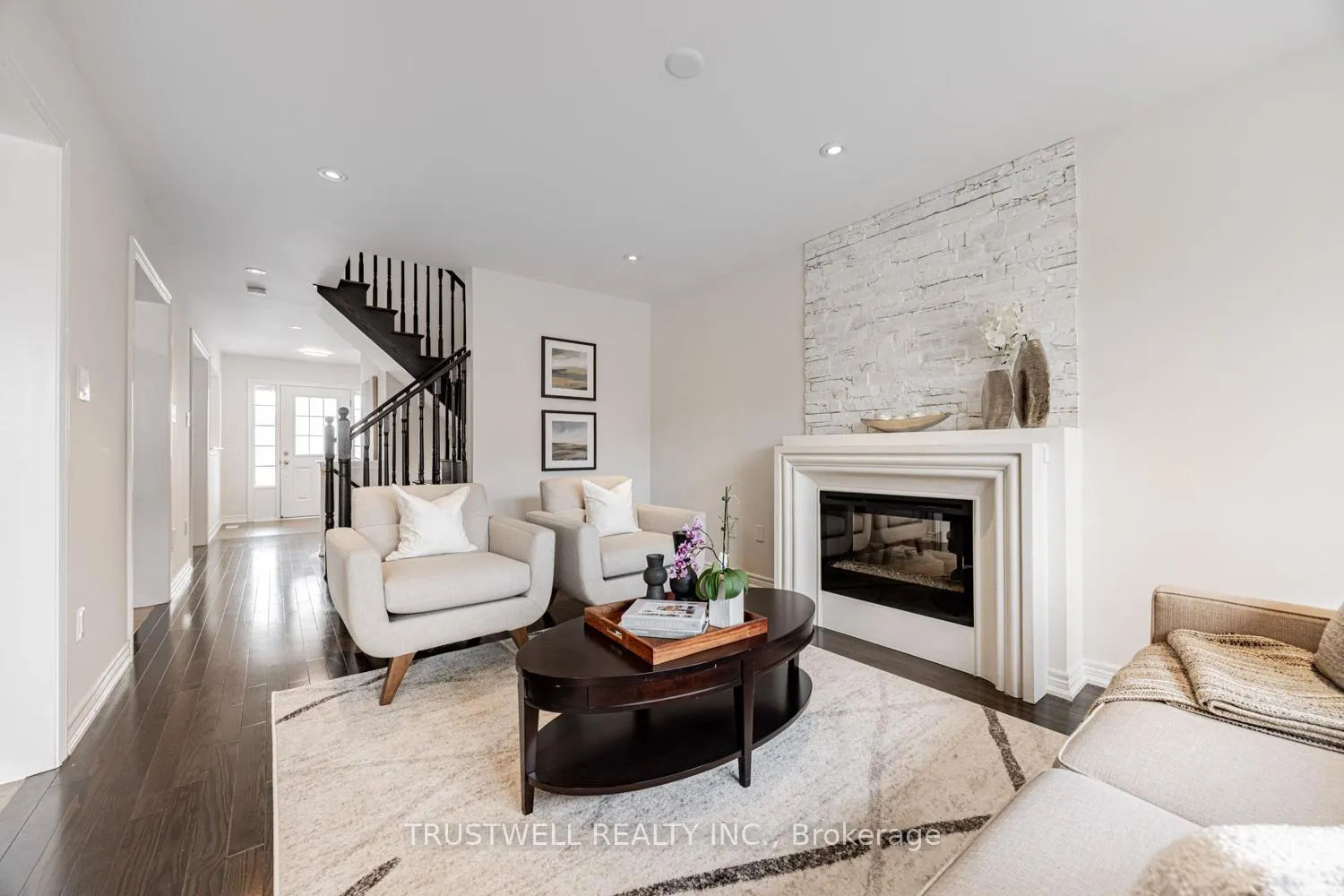 Photo 18 of 9154 Dufferin Street, Vaughan, Patterson — HOMEH