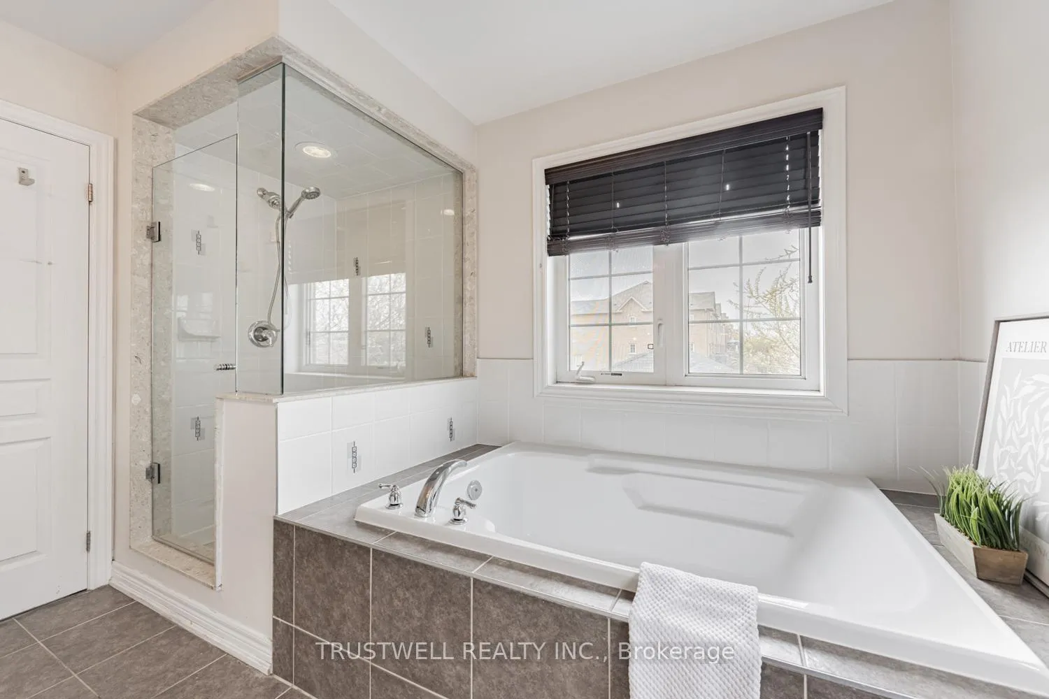 Photo 25 of 9154 Dufferin Street, Vaughan, Patterson — HOMEH