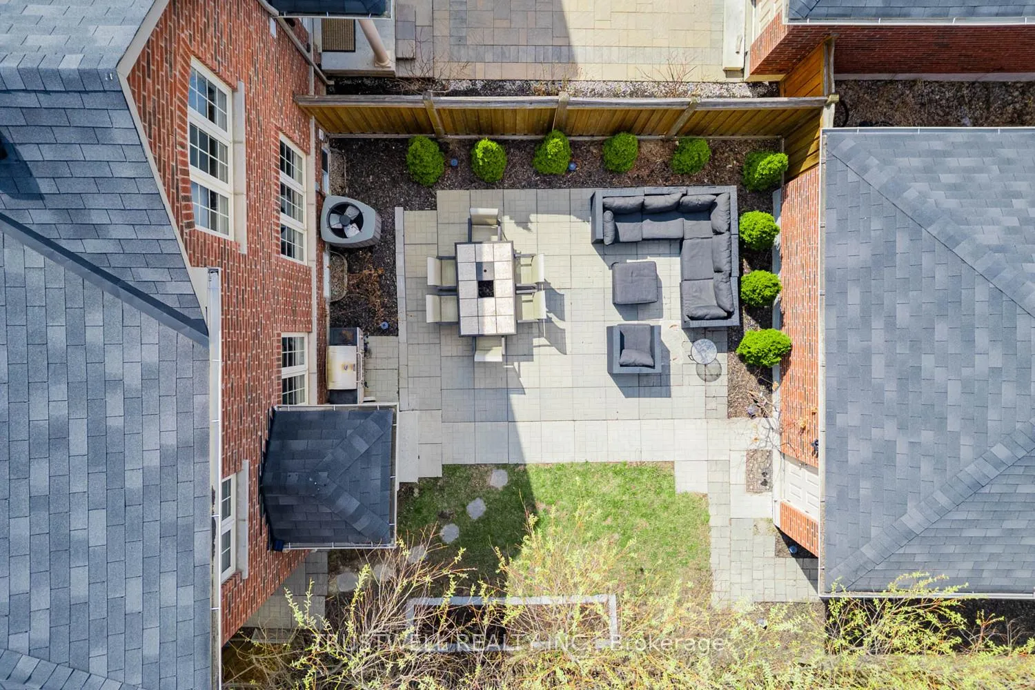 Photo 36 of 9154 Dufferin Street, Vaughan, Patterson — HOMEH