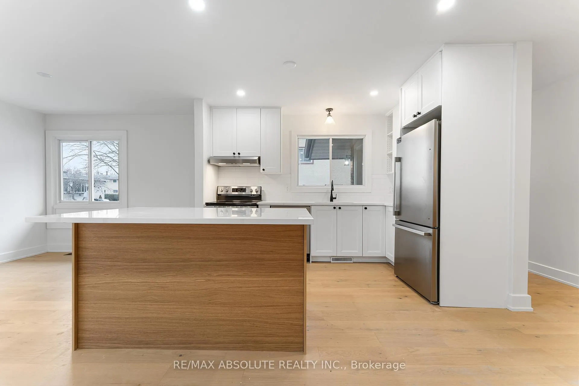 Photo 8 of 14 Mulvagh Avenue, Ottawa, Borden Farm/Stewart Farm/Carleton Heights/Parkwood Hills — HOMEH
