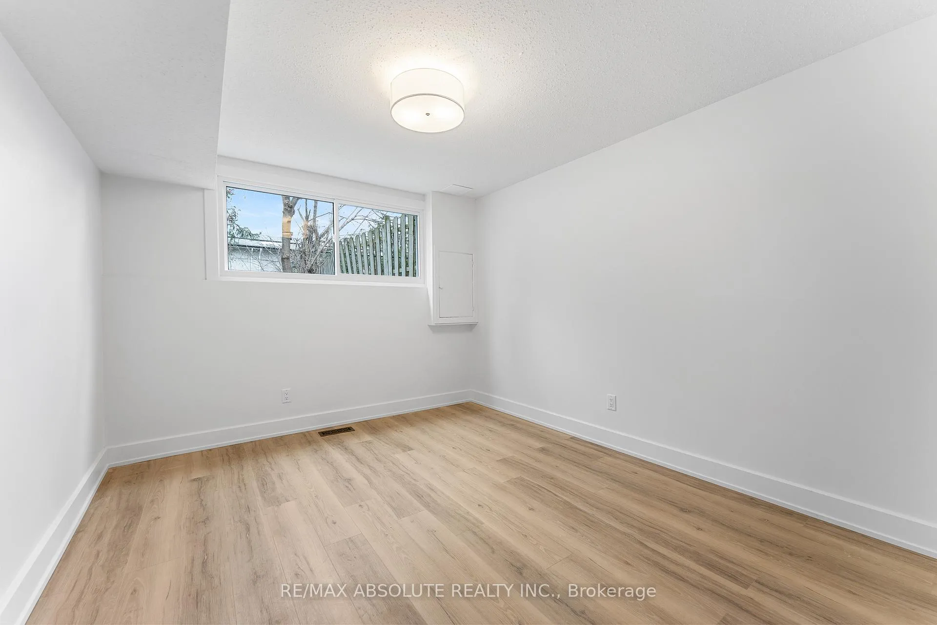 Photo 27 of 14 Mulvagh Avenue, Ottawa, Borden Farm/Stewart Farm/Carleton Heights/Parkwood Hills — HOMEH