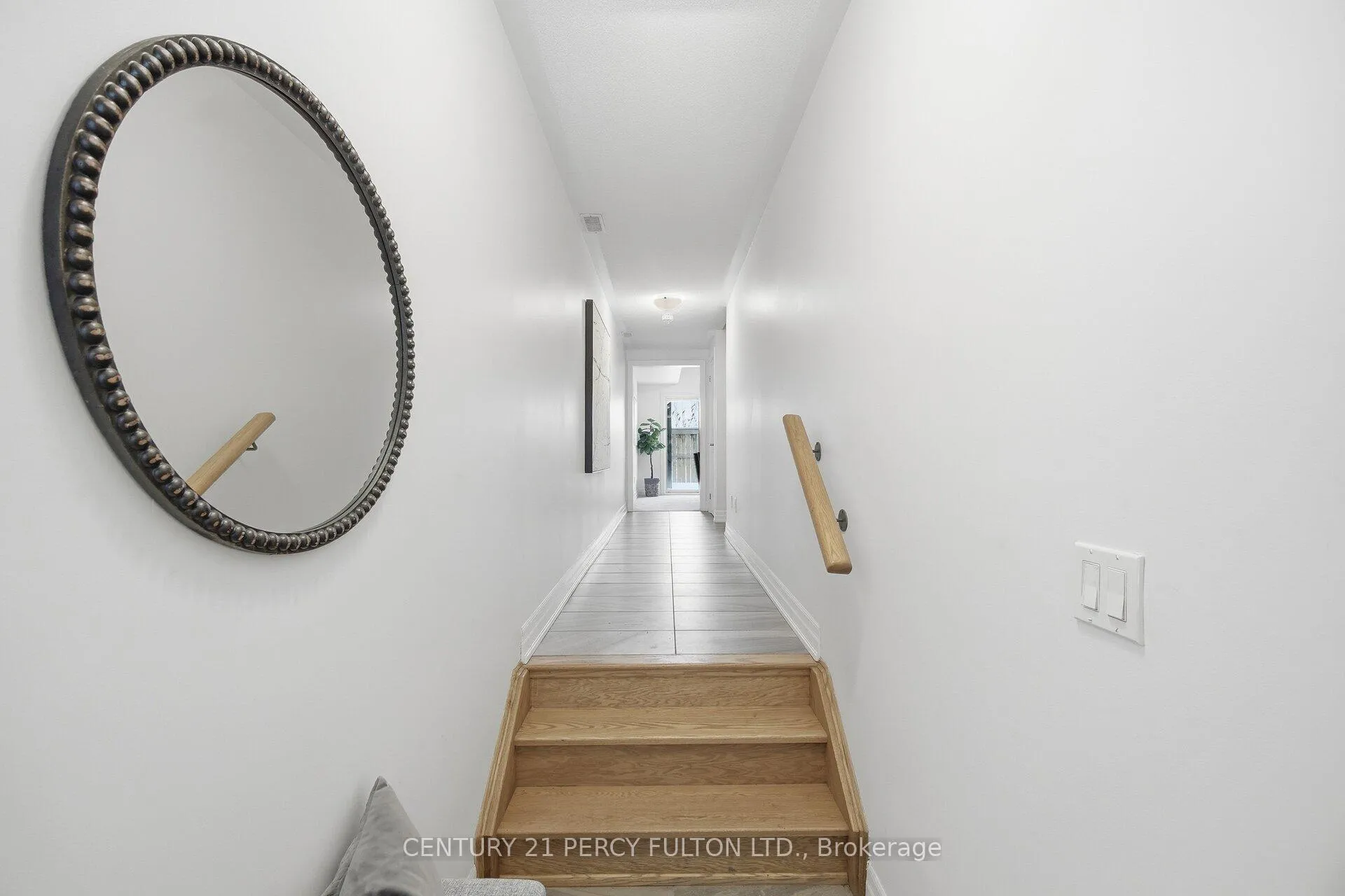 Photo 4 of Unit 2, 384 Arctic Red Drive, Oshawa, Windfields — HOMEH