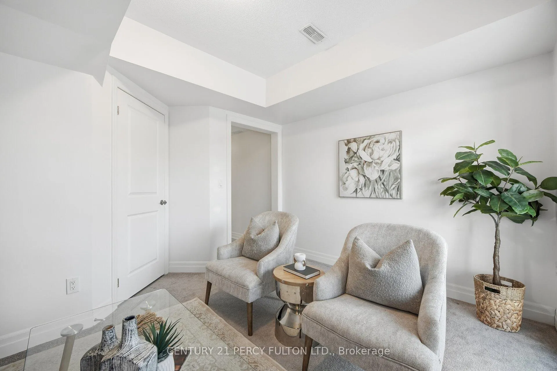 Photo 7 of Unit 2, 384 Arctic Red Drive, Oshawa, Windfields — HOMEH