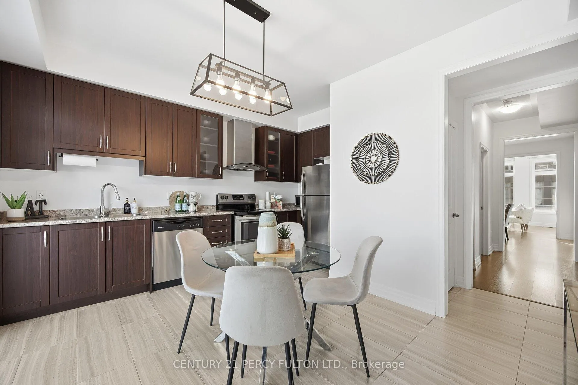 Photo 12 of Unit 2, 384 Arctic Red Drive, Oshawa, Windfields — HOMEH