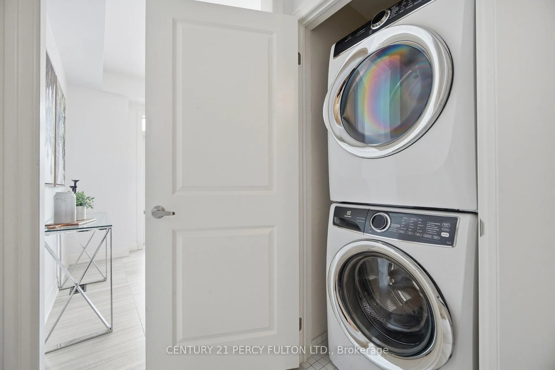 Photo 32 of Unit 2, 384 Arctic Red Drive, Oshawa, Windfields — HOMEH