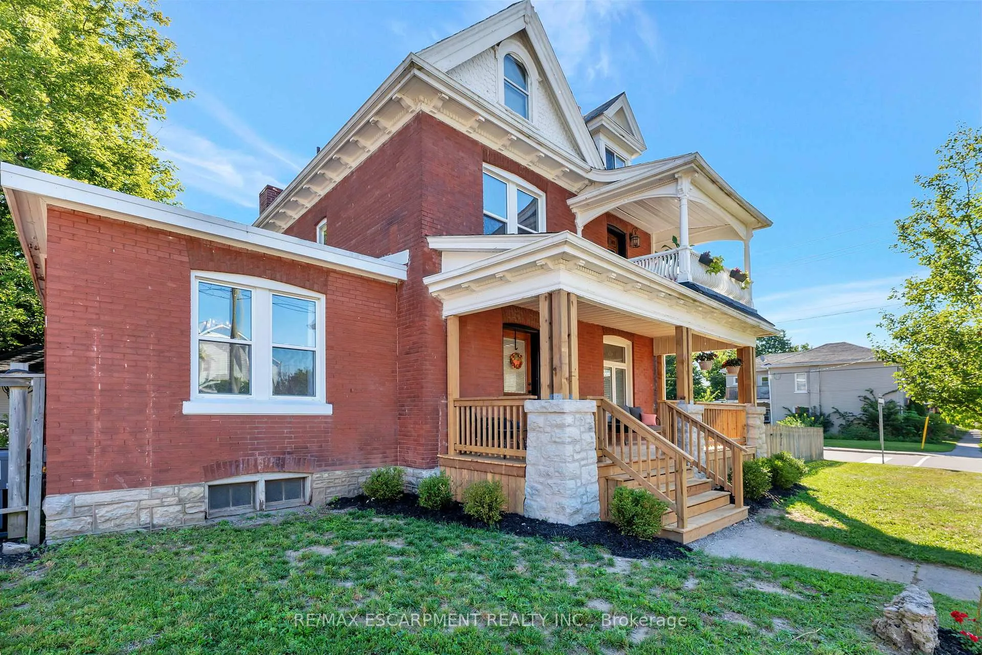 Photo 2 of 167 William Street, Brant, Brantford Twp — HOMEH
