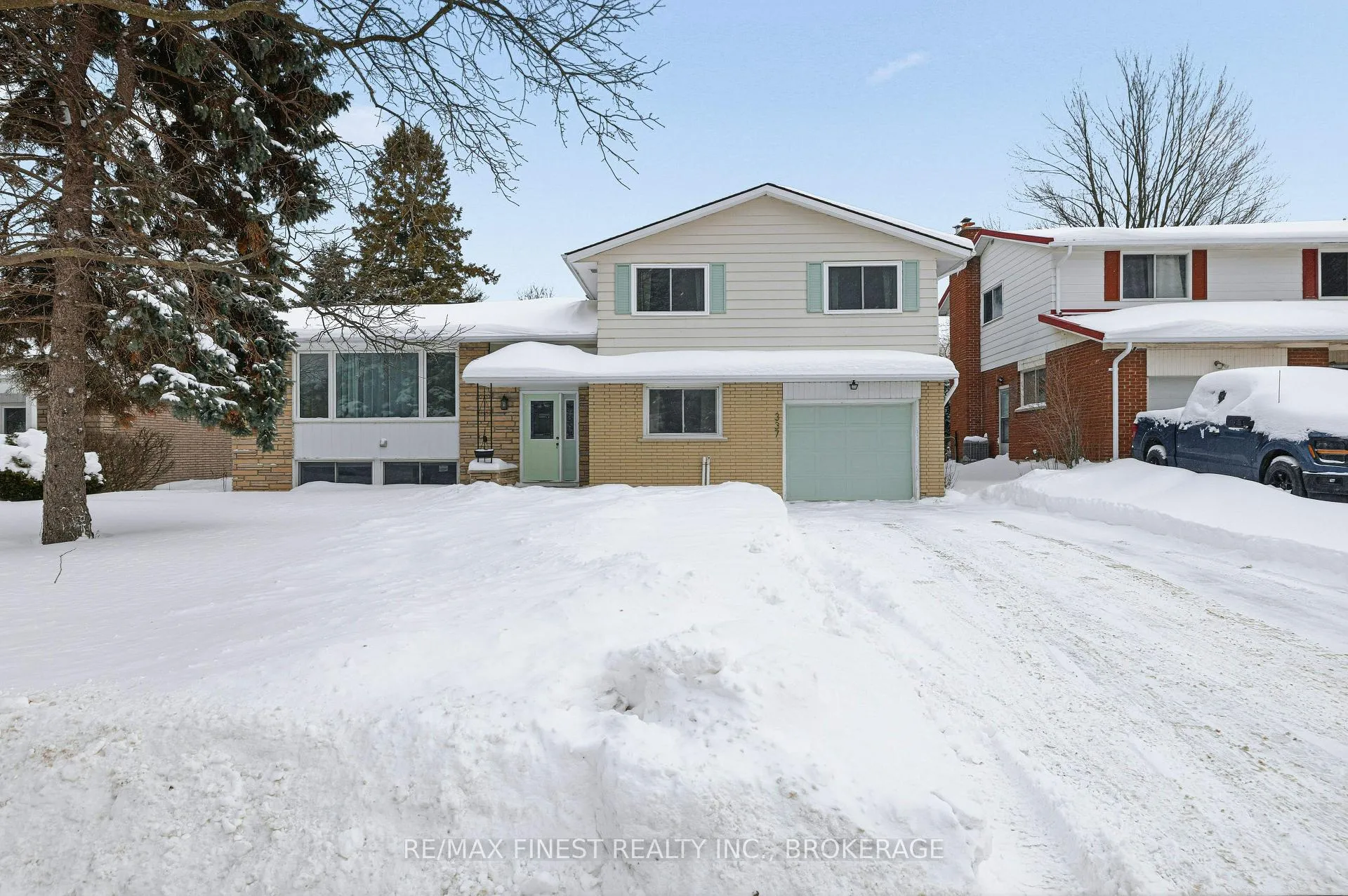 Front of 337 Avenue Road