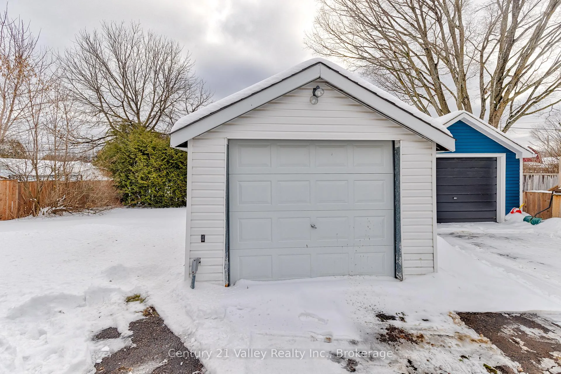 Photo 9 of 347 Joffre Avenue, Renfrew — HOMEH
