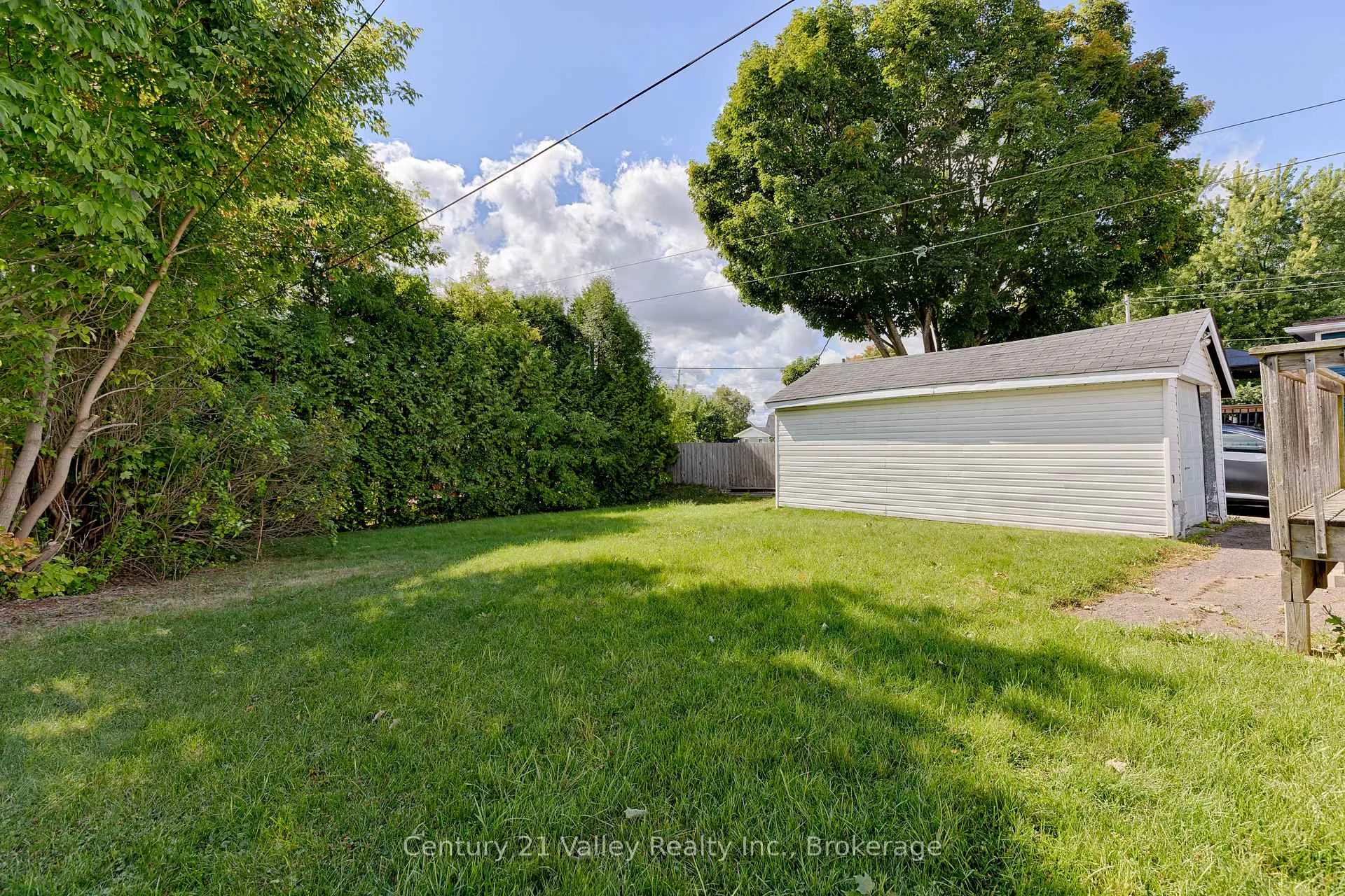 Photo 13 of 347 Joffre Avenue, Renfrew — HOMEH
