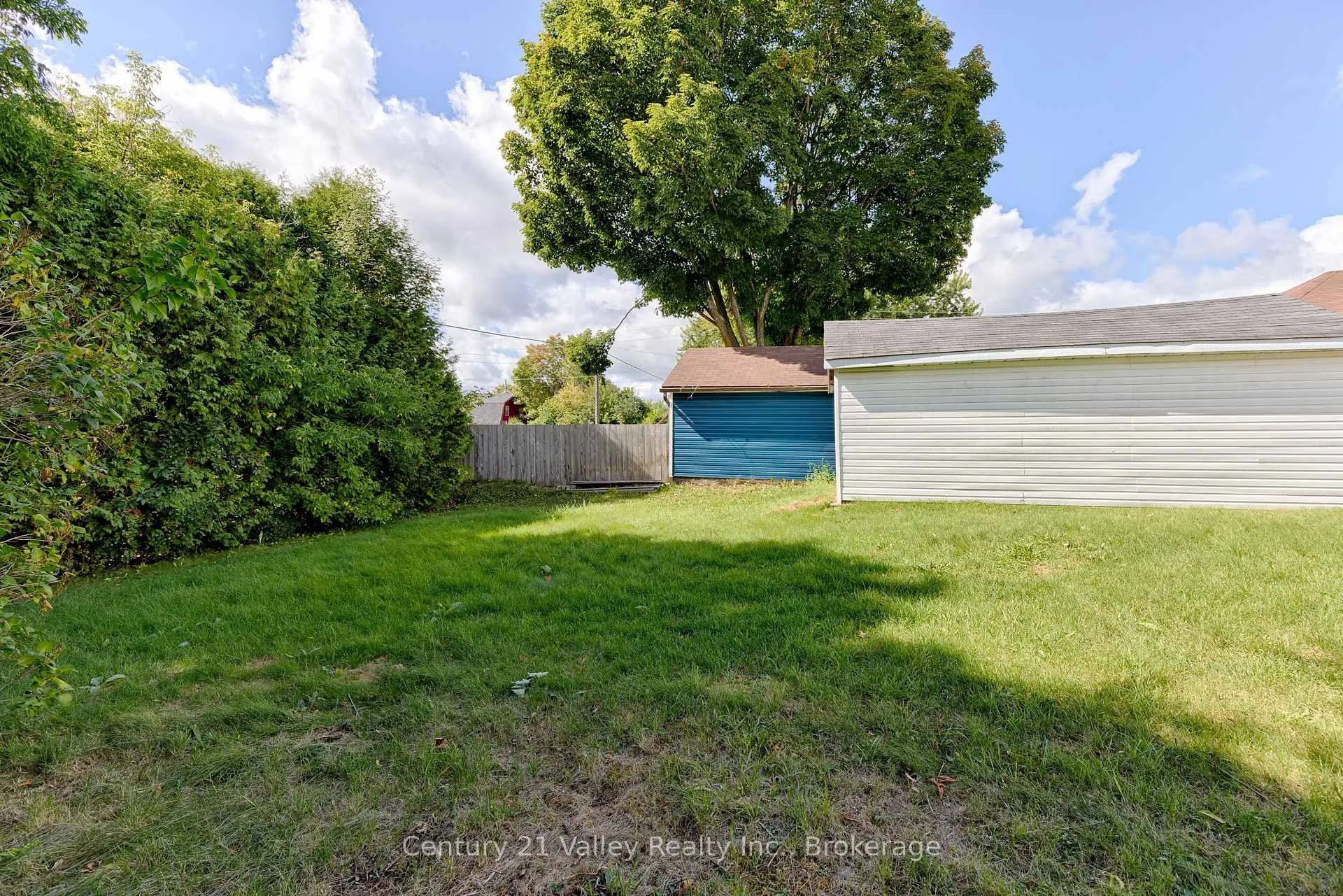 Photo 14 of 347 Joffre Avenue, Renfrew — HOMEH