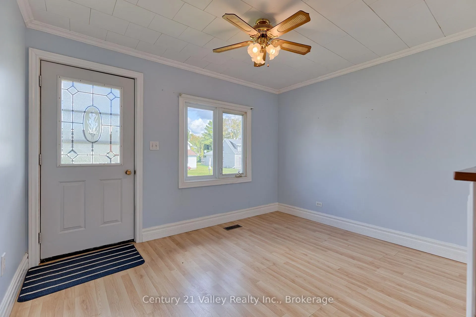 Photo 15 of 347 Joffre Avenue, Renfrew — HOMEH