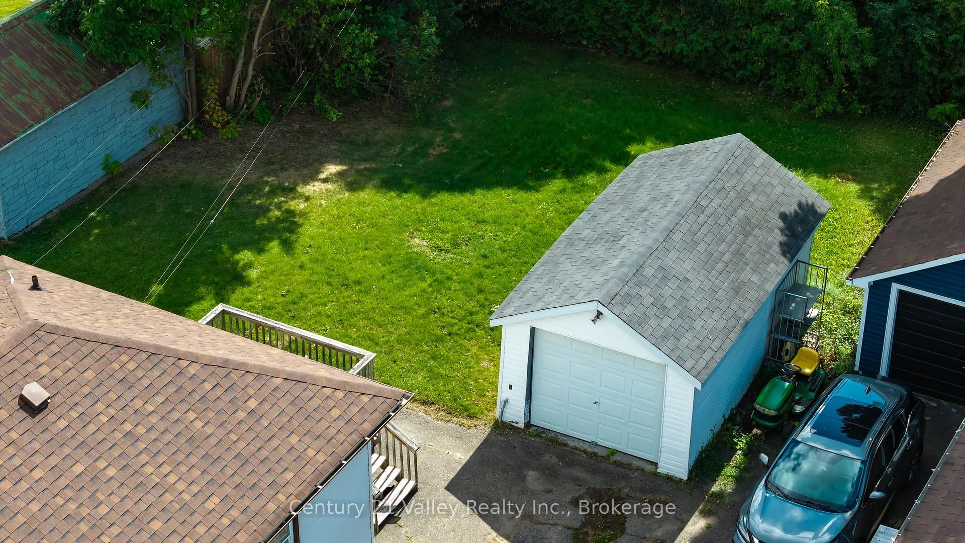 Photo 21 of 347 Joffre Avenue, Renfrew — HOMEH