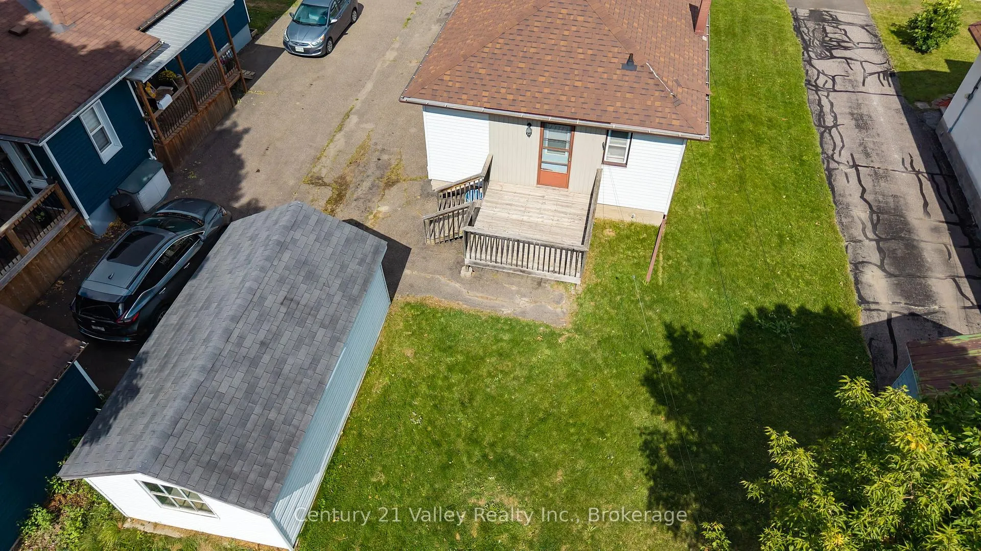 Photo 22 of 347 Joffre Avenue, Renfrew — HOMEH
