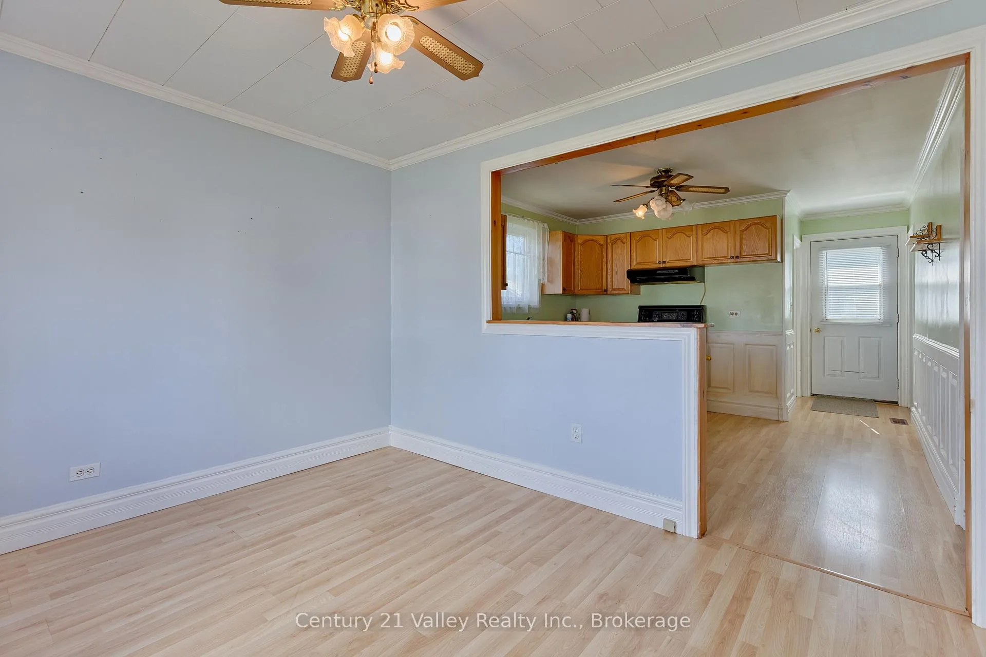 Photo 31 of 347 Joffre Avenue, Renfrew — HOMEH