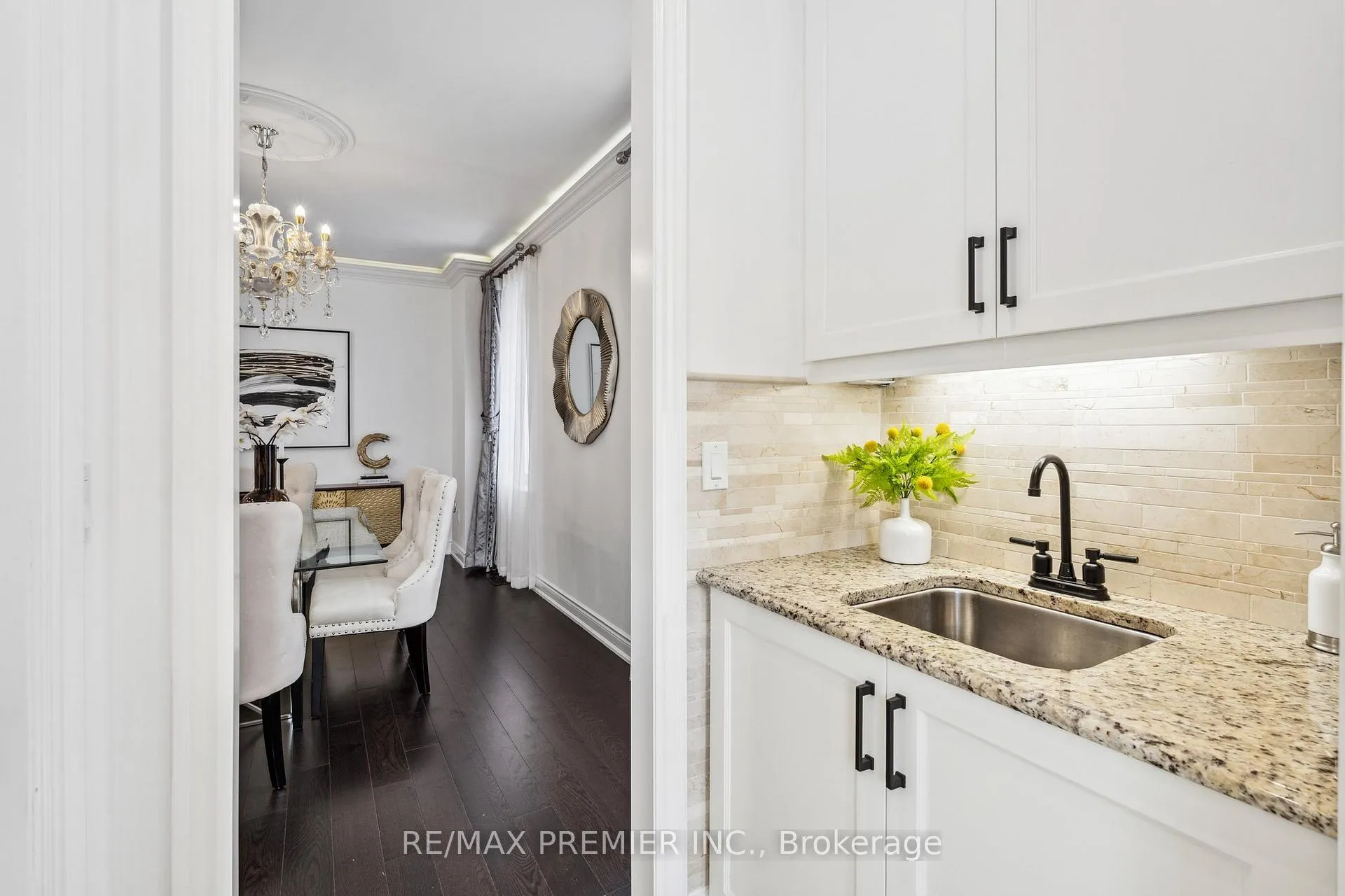 Photo 8 of 76 Heintzman Crescent, Vaughan, Patterson — HOMEH