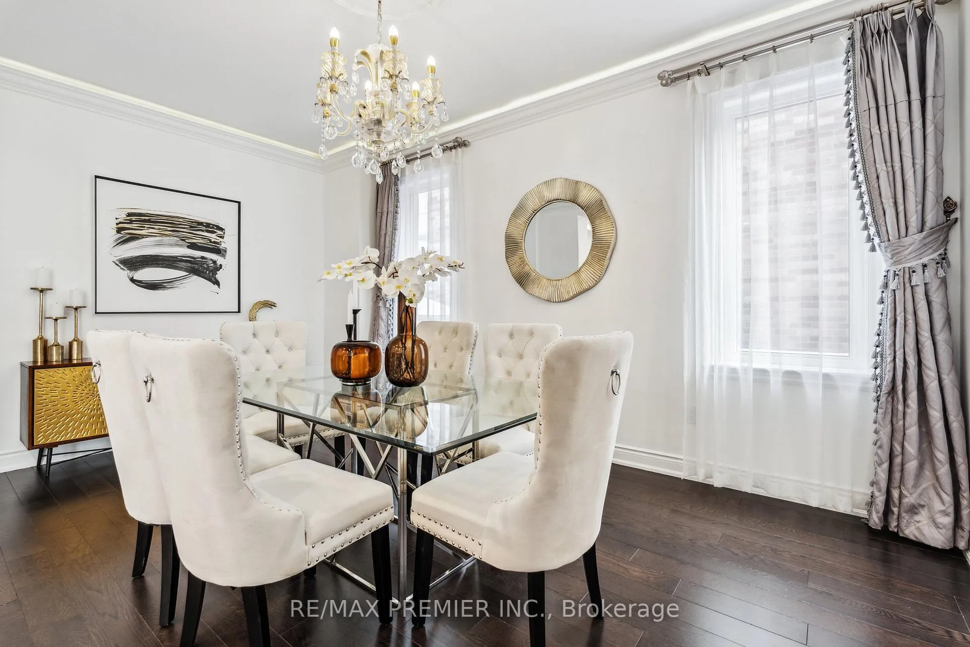 Photo 9 of 76 Heintzman Crescent, Vaughan, Patterson — HOMEH