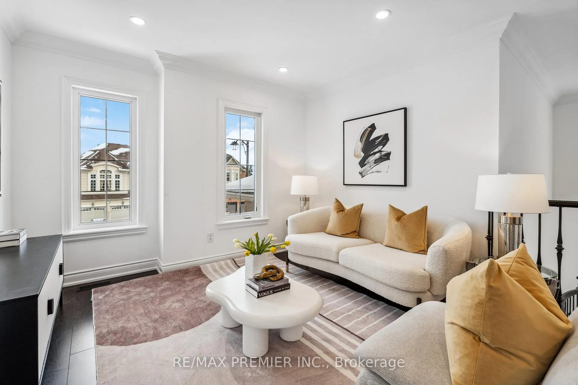 Photo 15 of 76 Heintzman Crescent, Vaughan, Patterson — HOMEH
