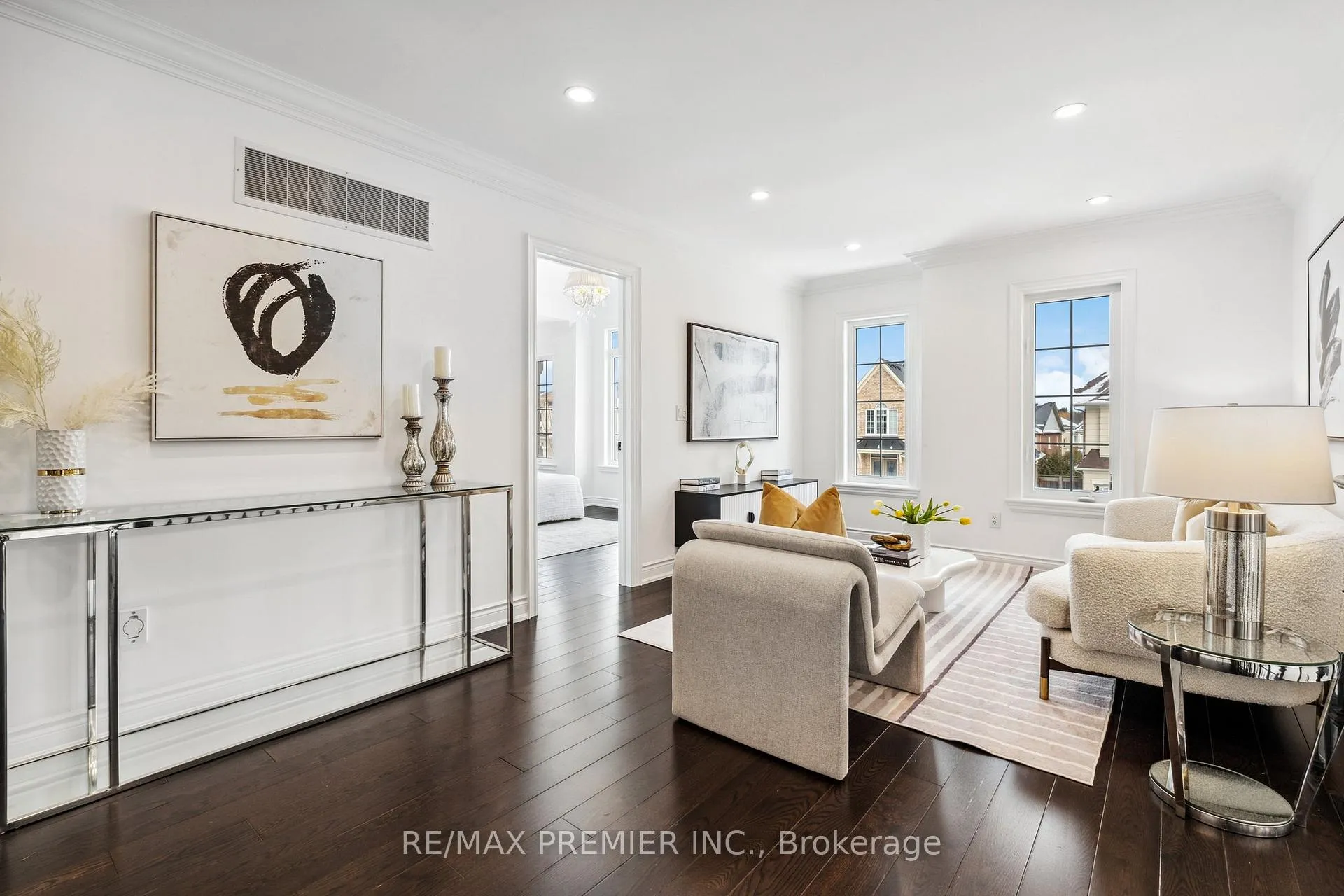Photo 17 of 76 Heintzman Crescent, Vaughan, Patterson — HOMEH