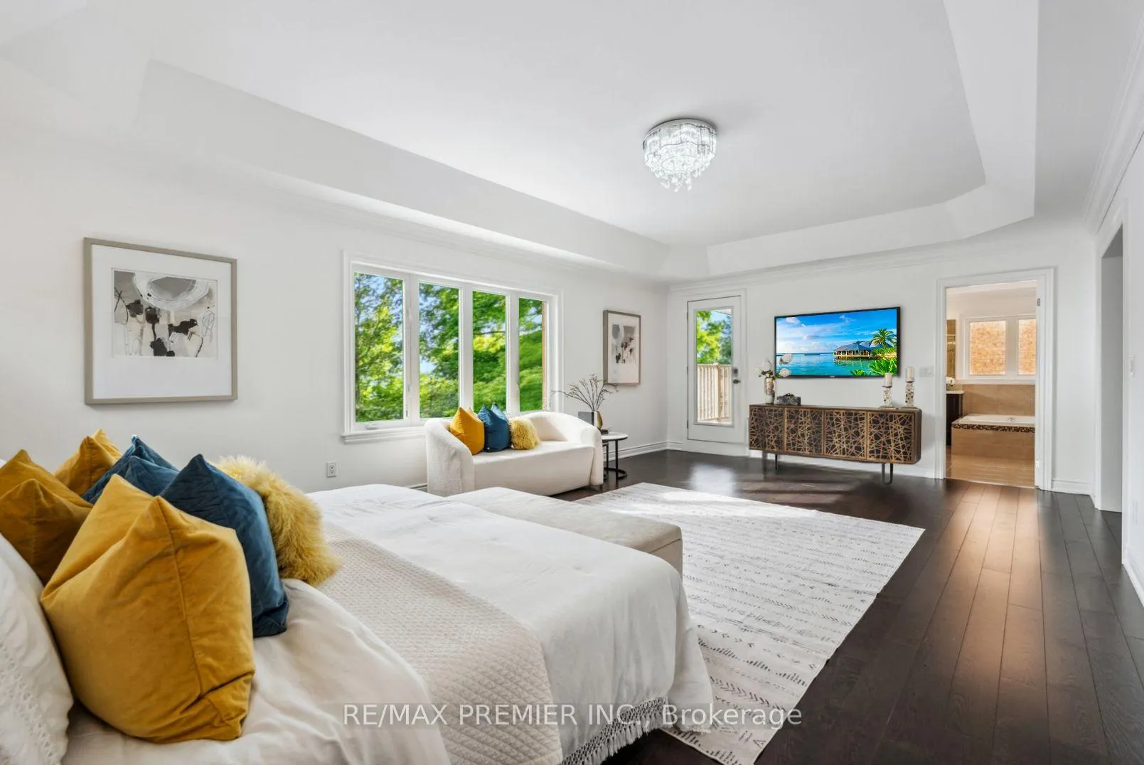 Photo 19 of 76 Heintzman Crescent, Vaughan, Patterson — HOMEH