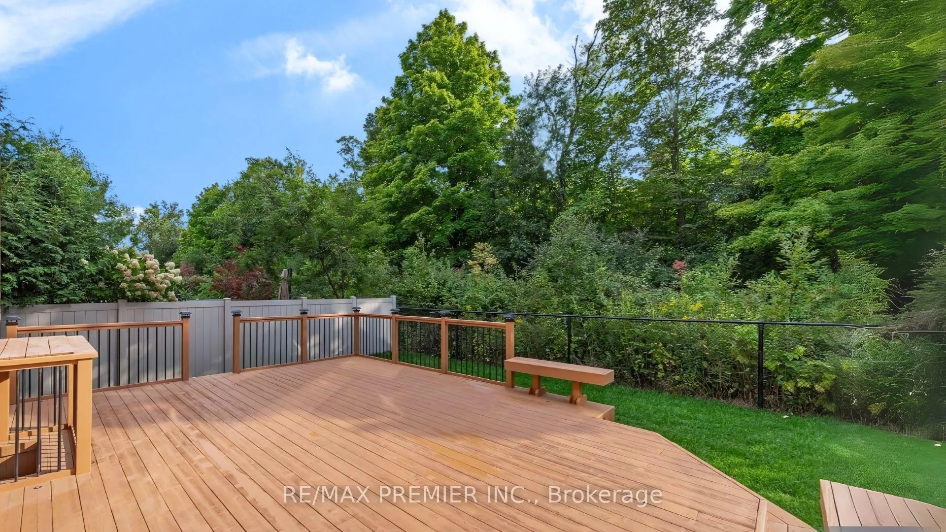 Photo 27 of 76 Heintzman Crescent, Vaughan, Patterson — HOMEH