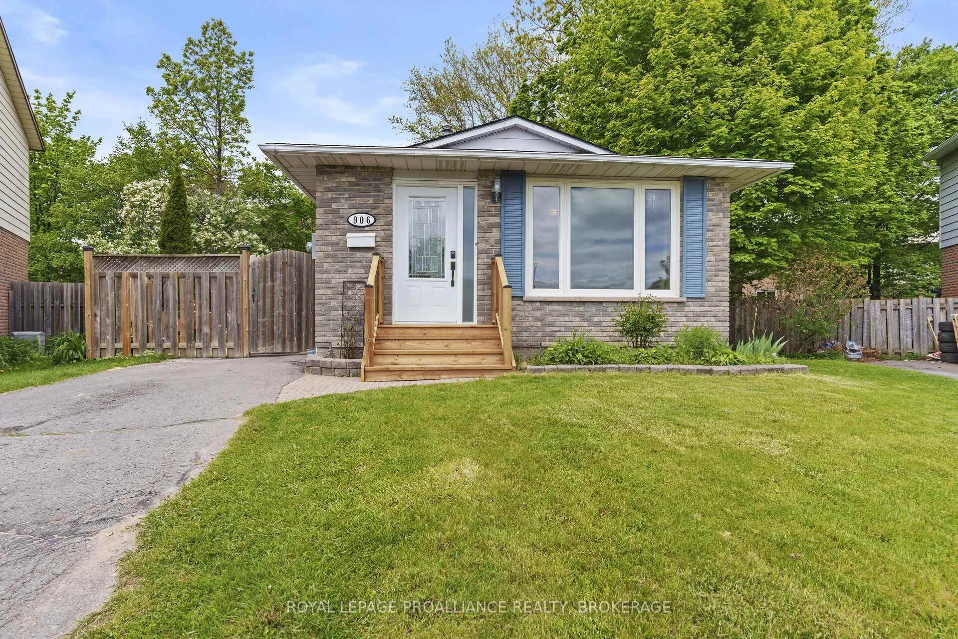 Photo 1 of 906 Braelorne Place, Kingston, North of Taylor-Kidd Blvd — HOMEH