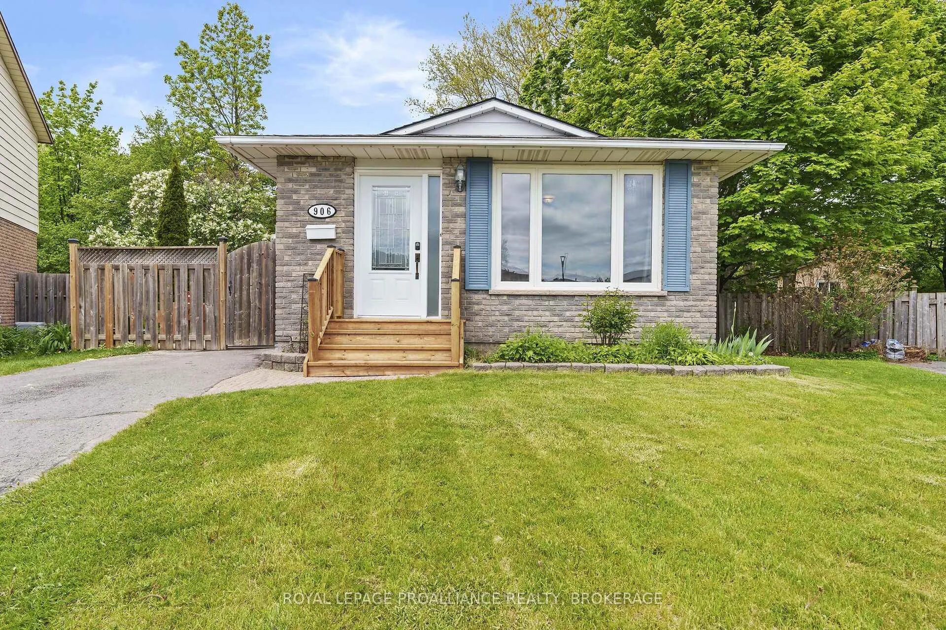 Photo 2 of 906 Braelorne Place, Kingston, North of Taylor-Kidd Blvd — HOMEH