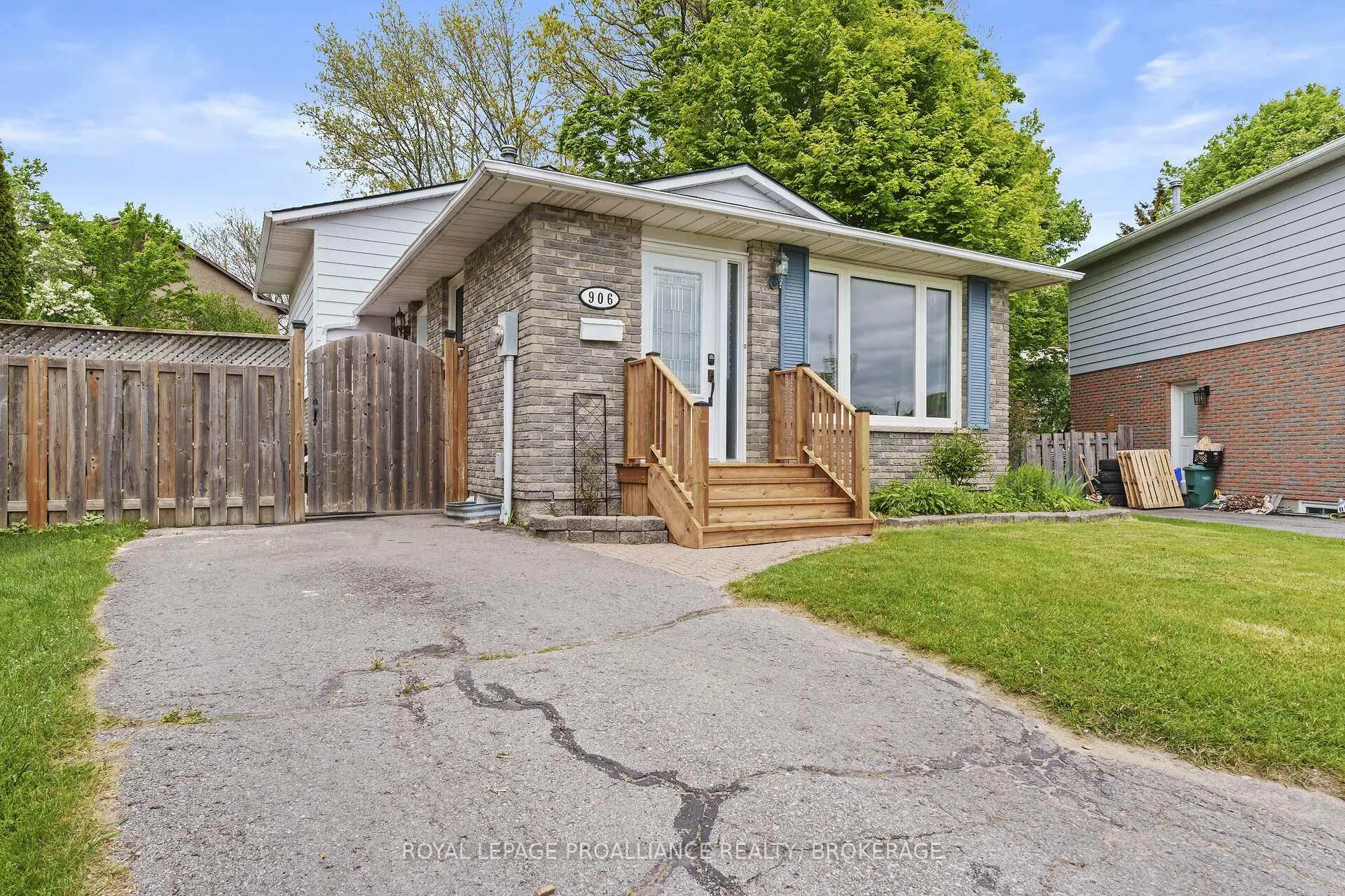 Photo 3 of 906 Braelorne Place, Kingston, North of Taylor-Kidd Blvd — HOMEH