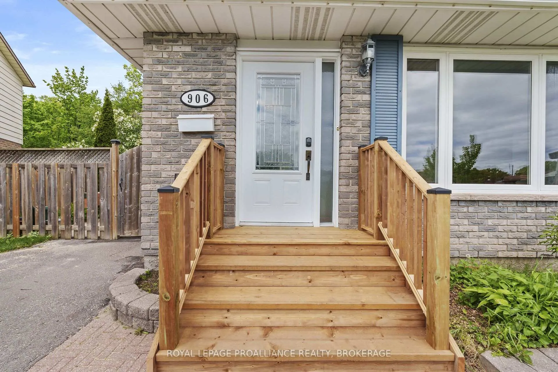 Photo 4 of 906 Braelorne Place, Kingston, North of Taylor-Kidd Blvd — HOMEH
