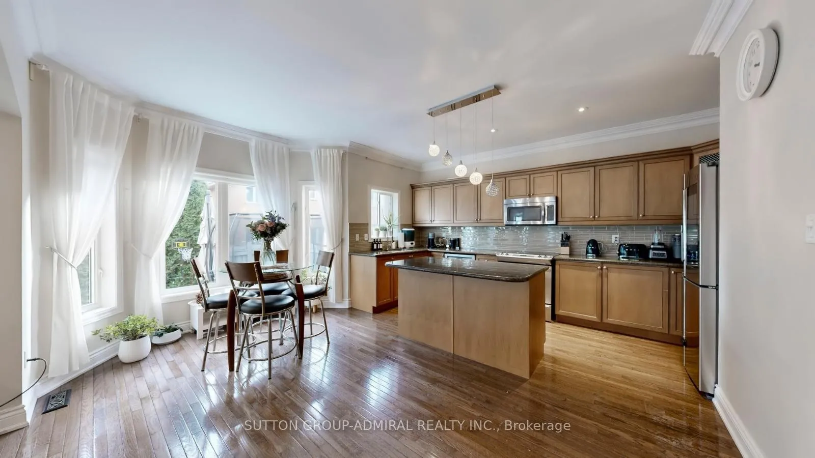 Photo 7 of 63 Seabreeze Avenue, Vaughan, Patterson — HOMEH