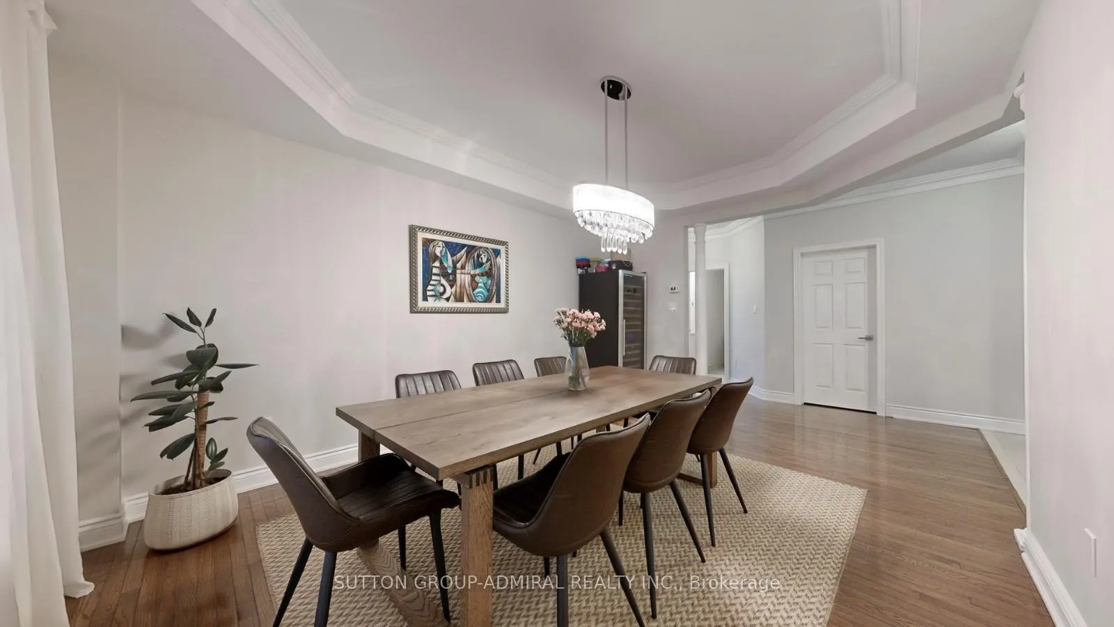 Photo 9 of 63 Seabreeze Avenue, Vaughan, Patterson — HOMEH