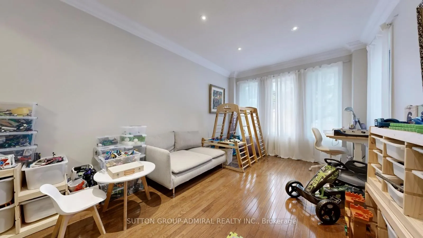 Photo 10 of 63 Seabreeze Avenue, Vaughan, Patterson — HOMEH